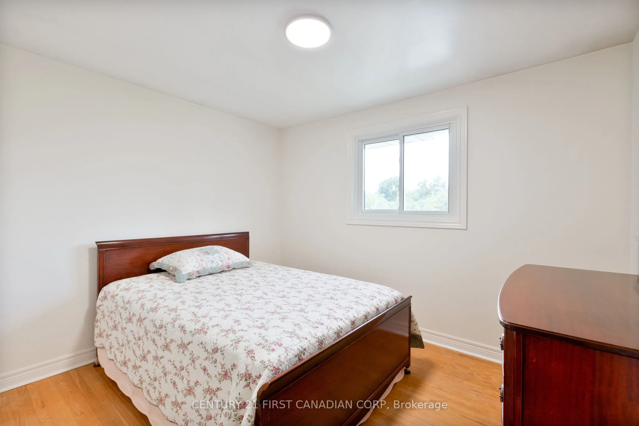 135 Downing Crescent