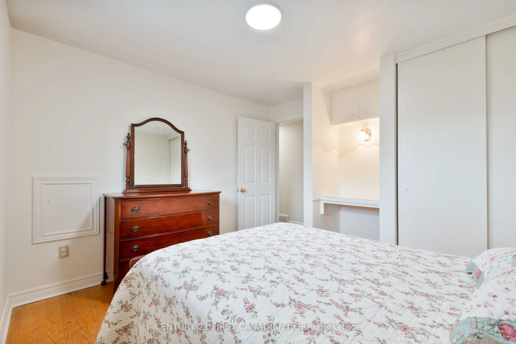 135 Downing Crescent