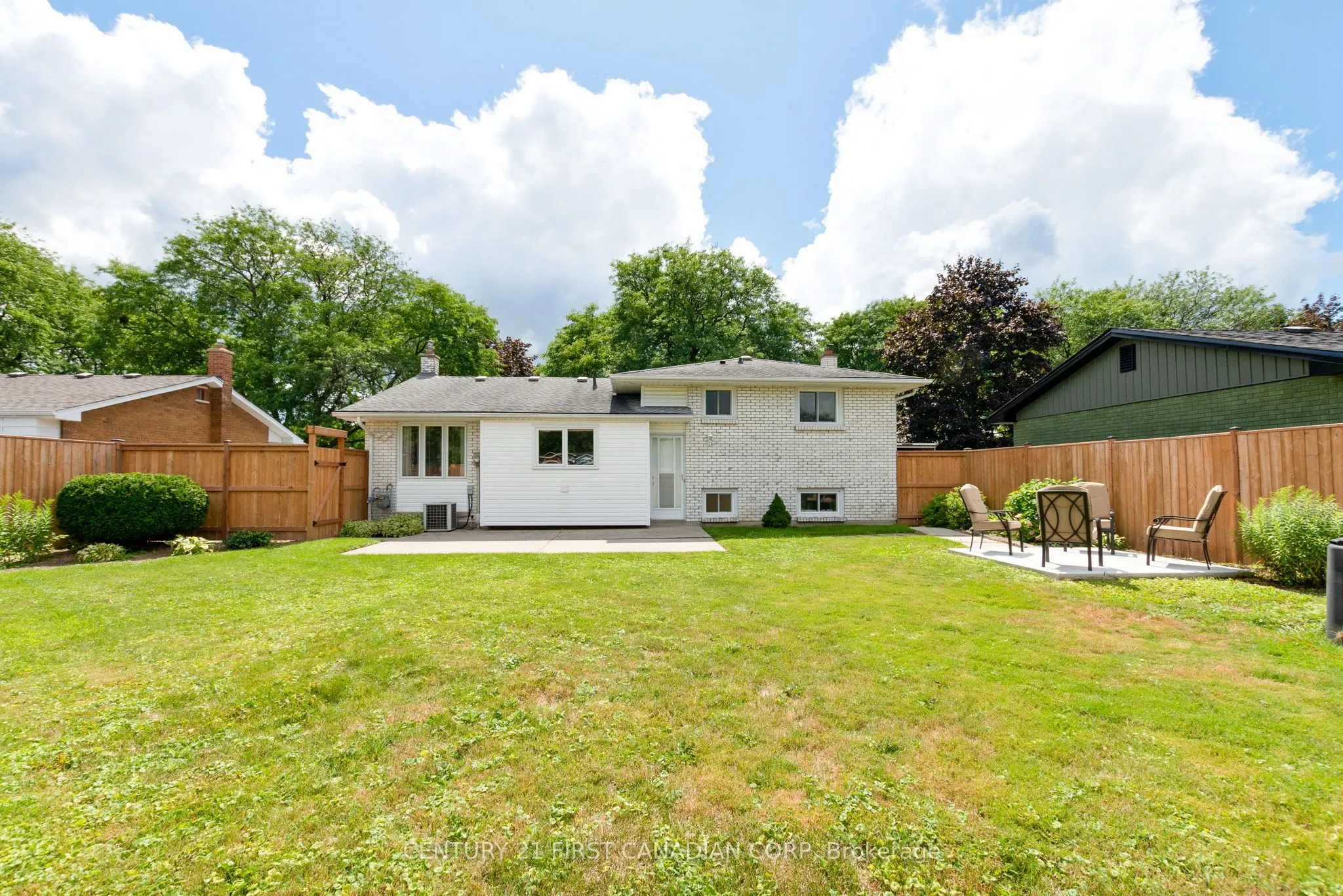 135 Downing Crescent