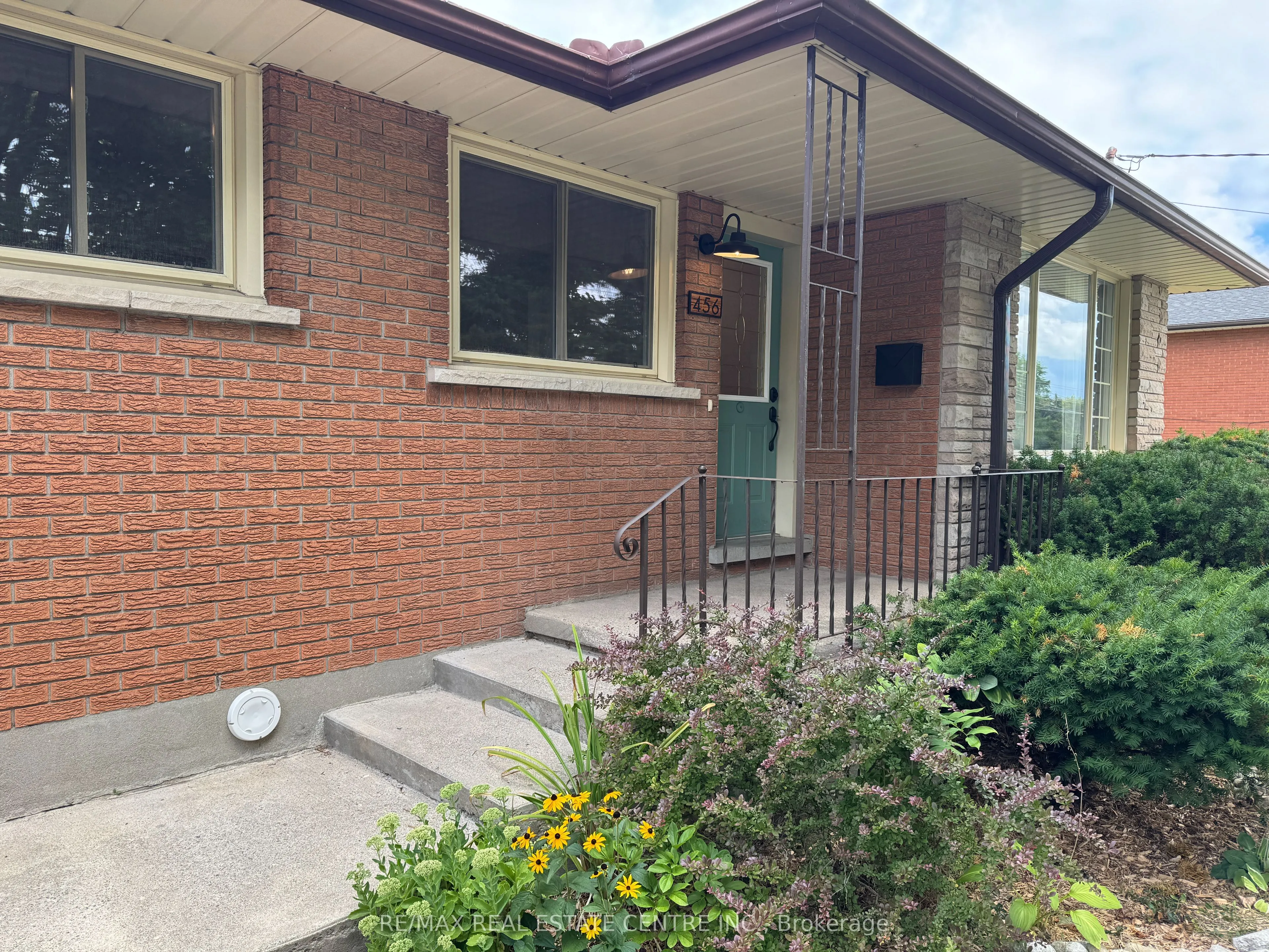 456 Speedvale Avenue E, #Main