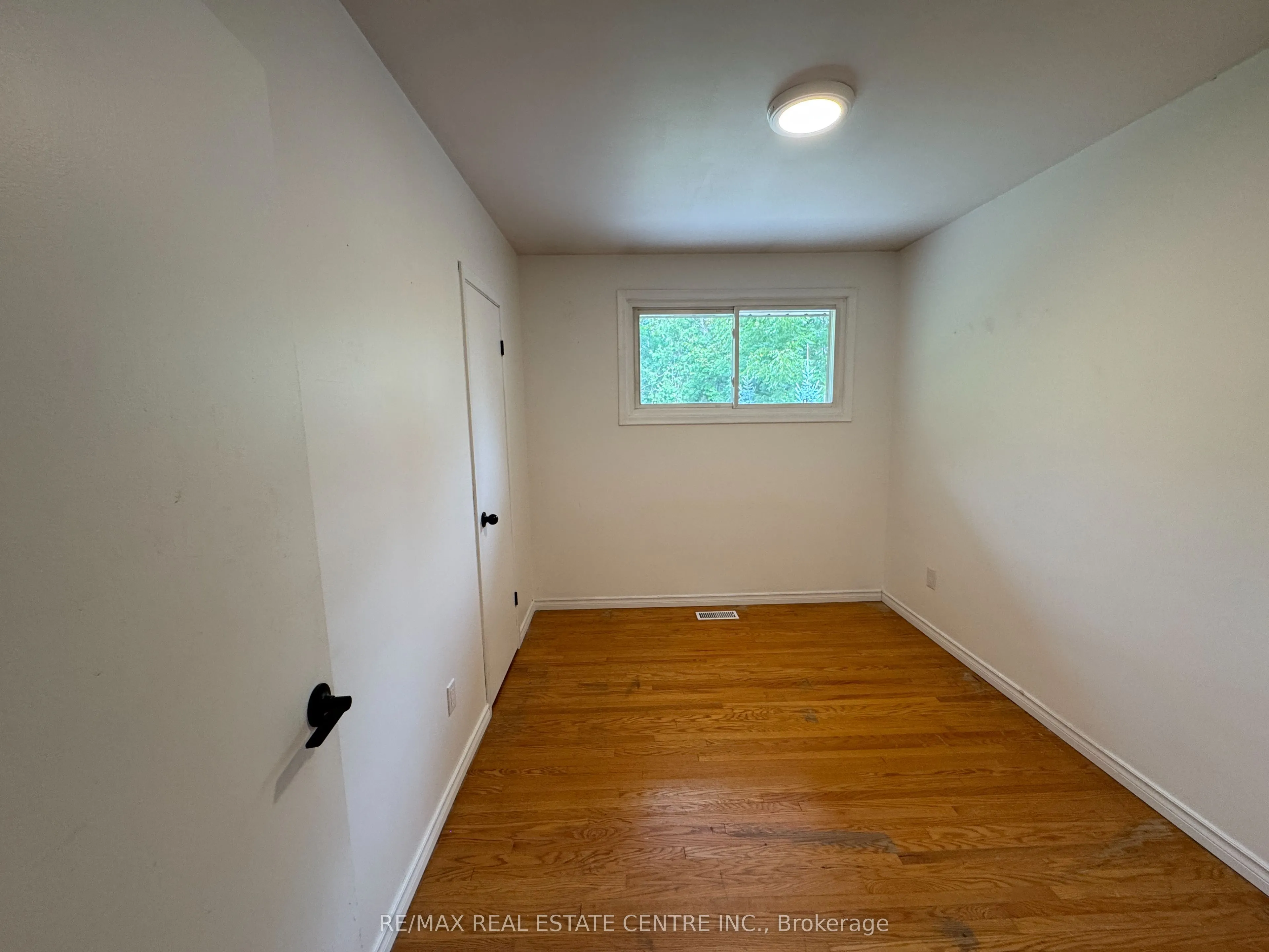 456 Speedvale Avenue E, #Main