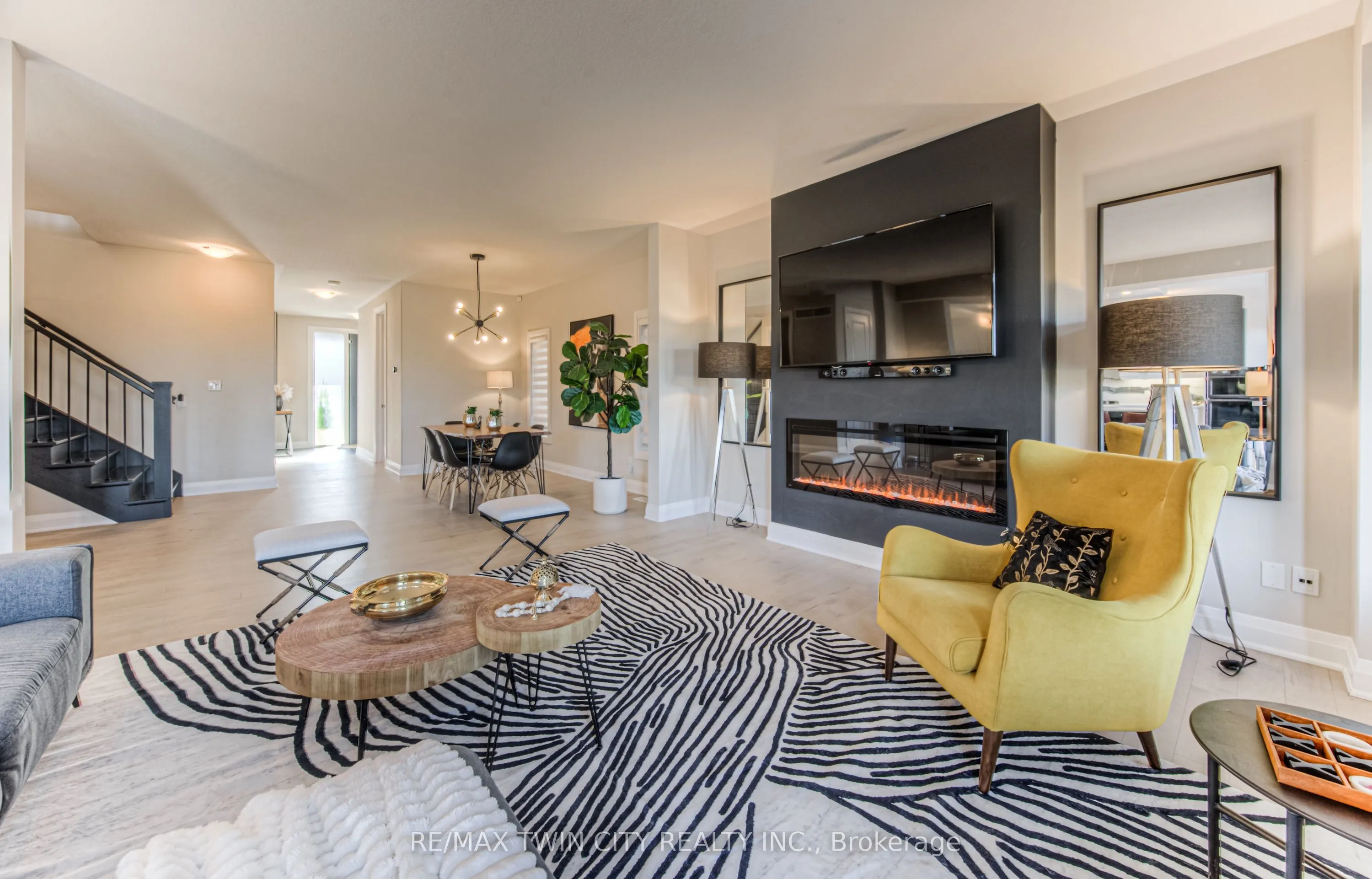 904 Thomas Pedder Court