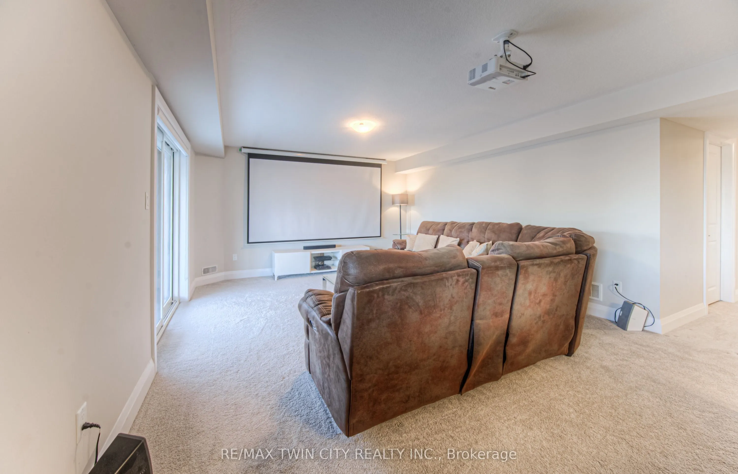 904 Thomas Pedder Court