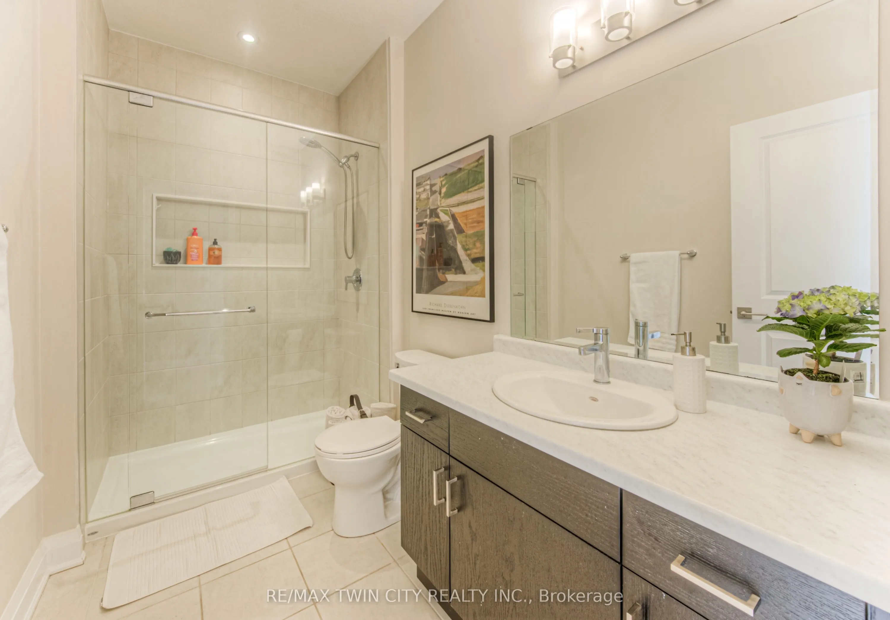 904 Thomas Pedder Court