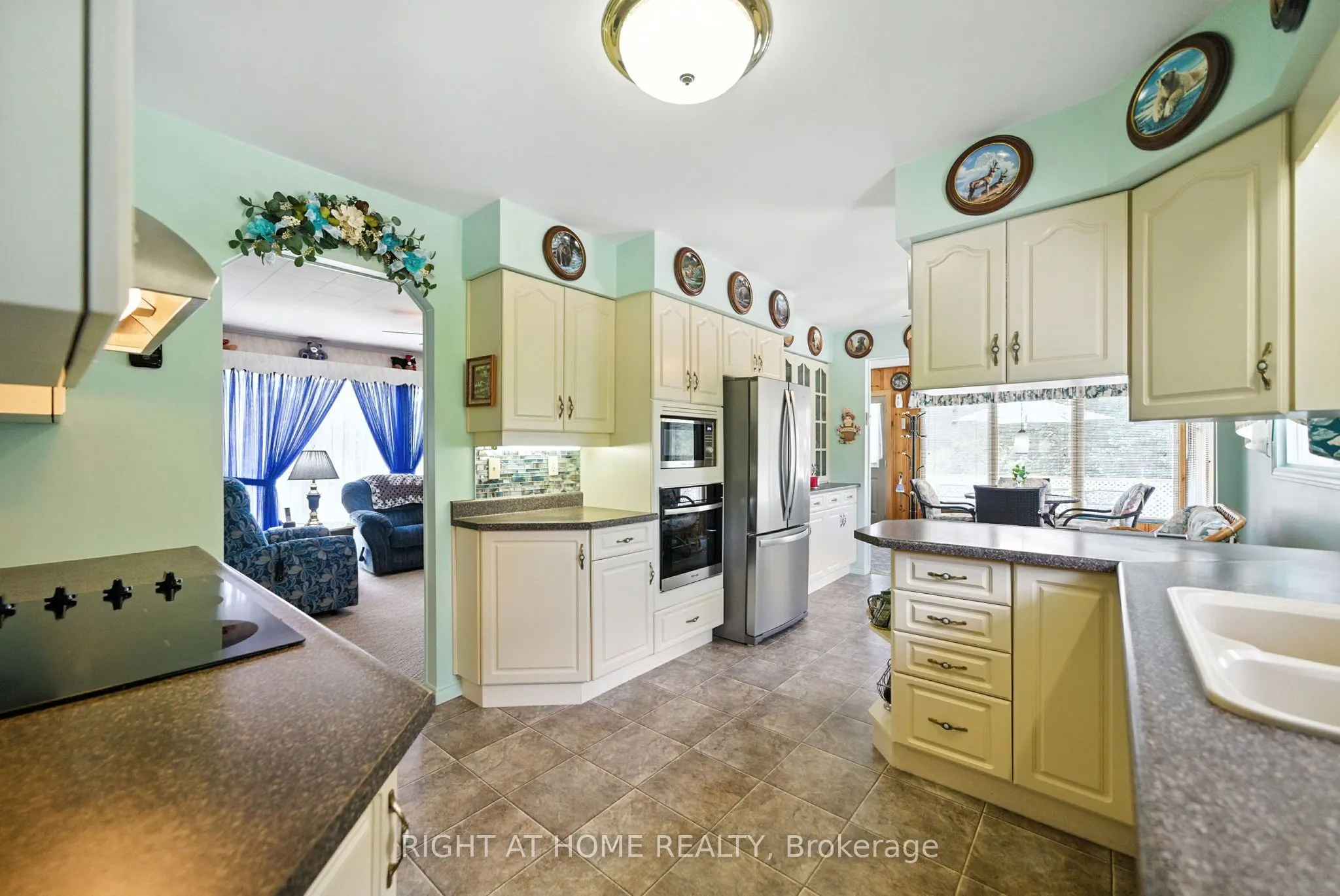 242 County Rd 48