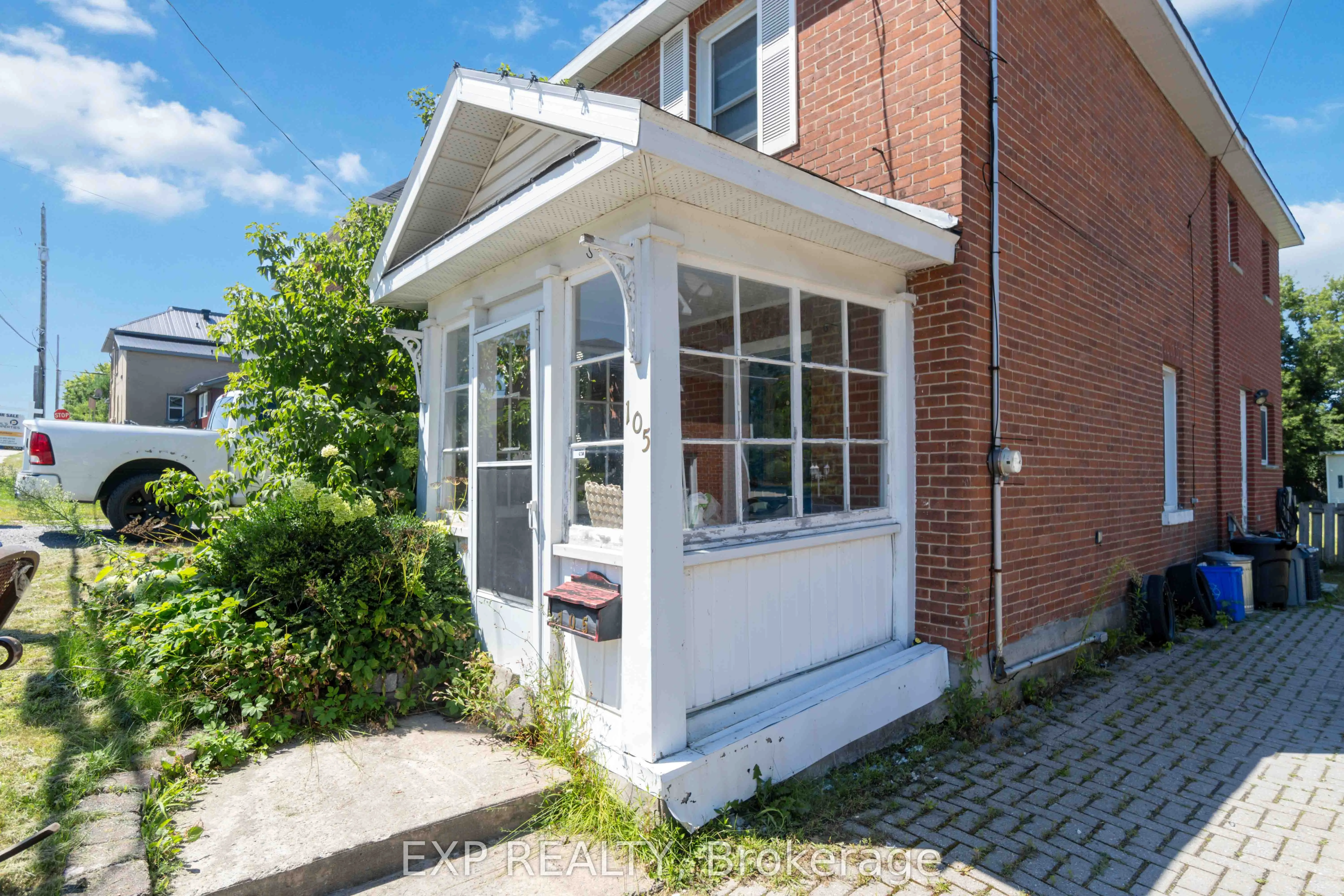 105 Division Street N