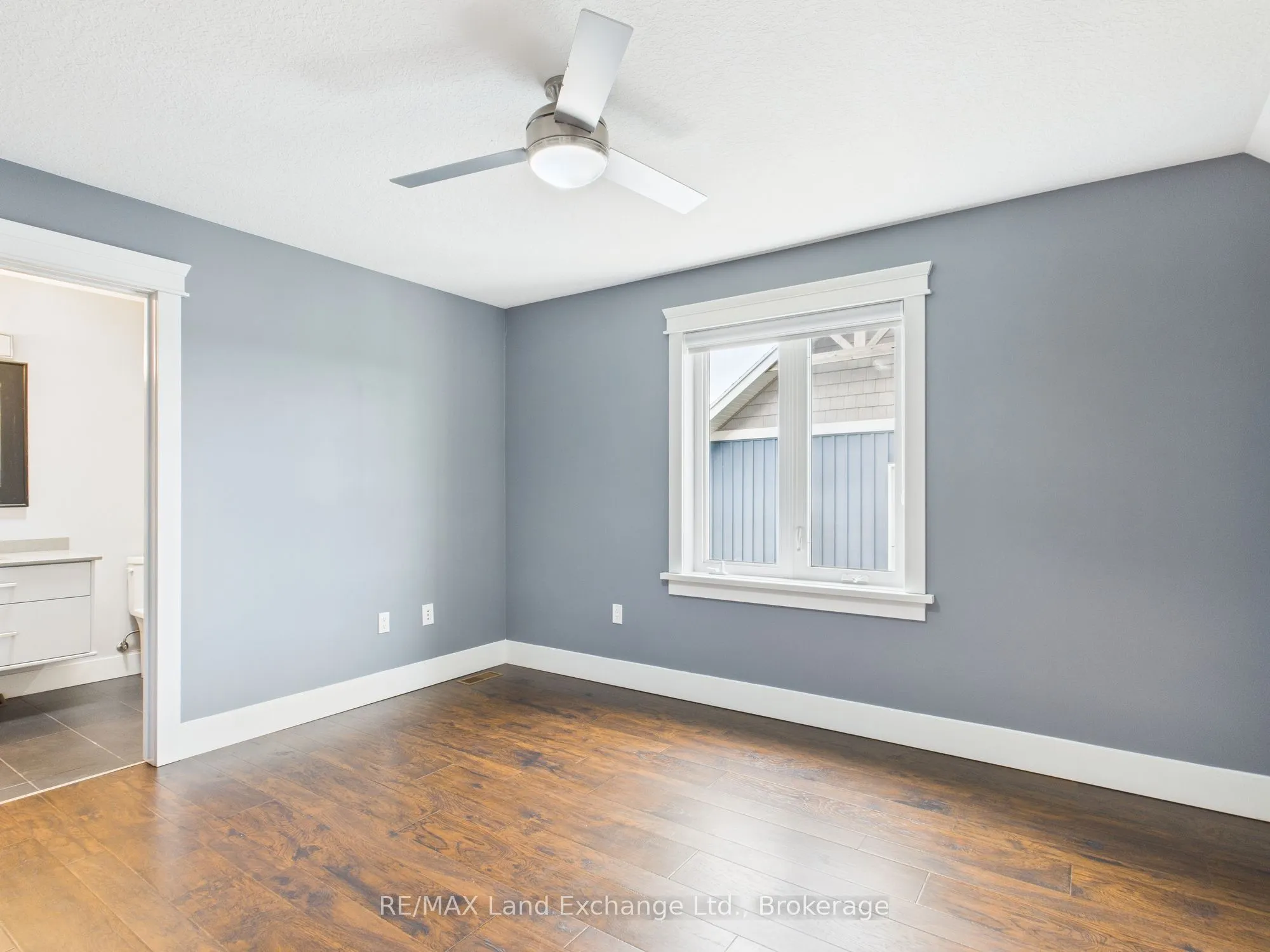 24 Lakefield Drive