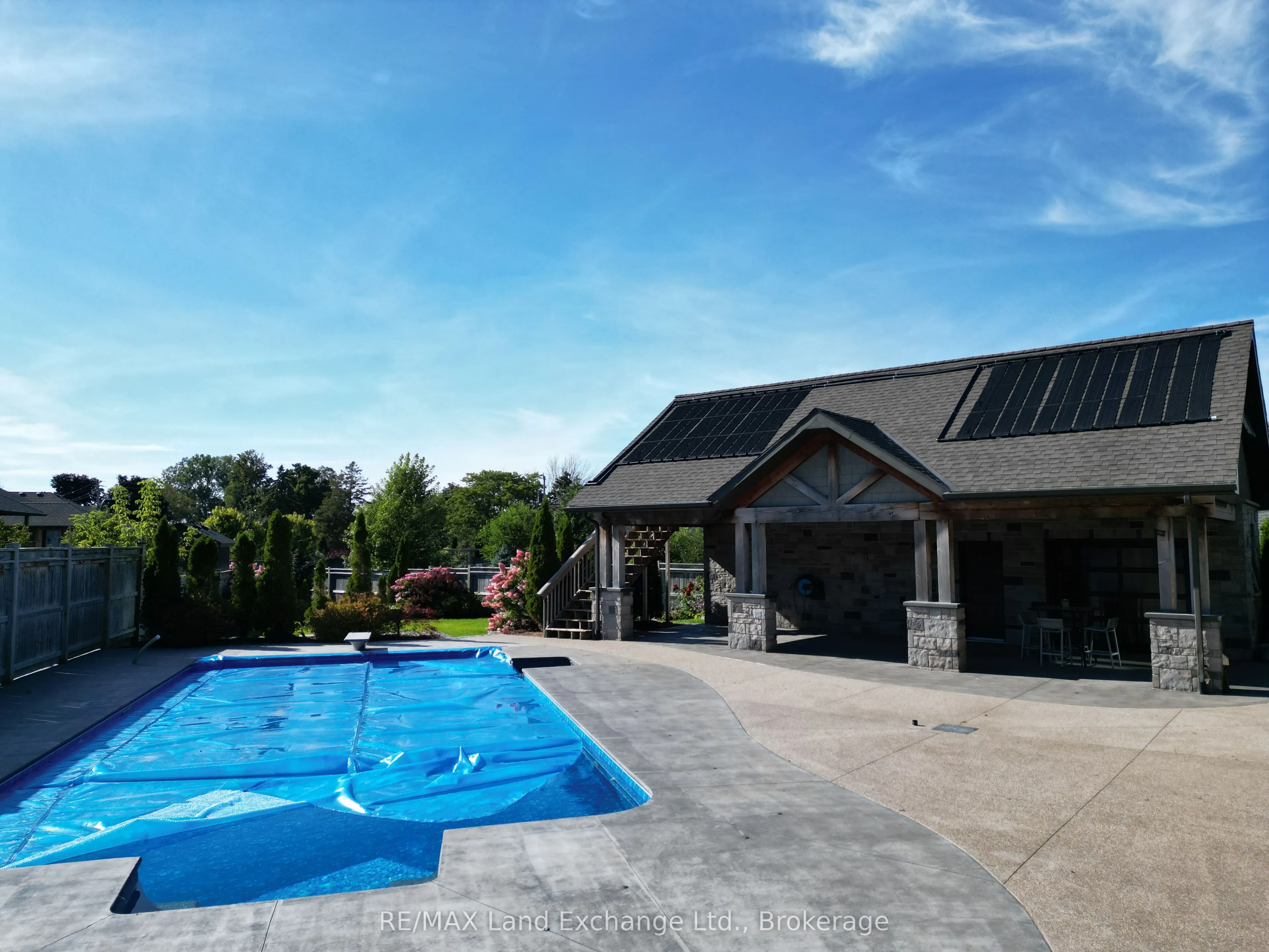 24 Lakefield Drive