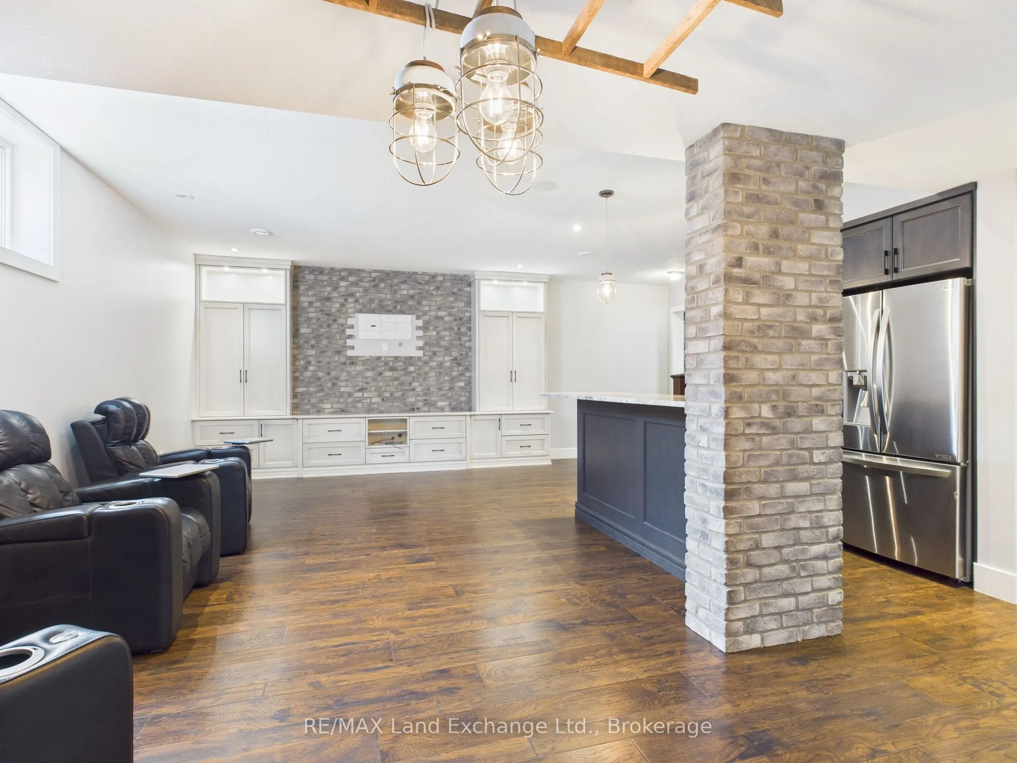 24 Lakefield Drive