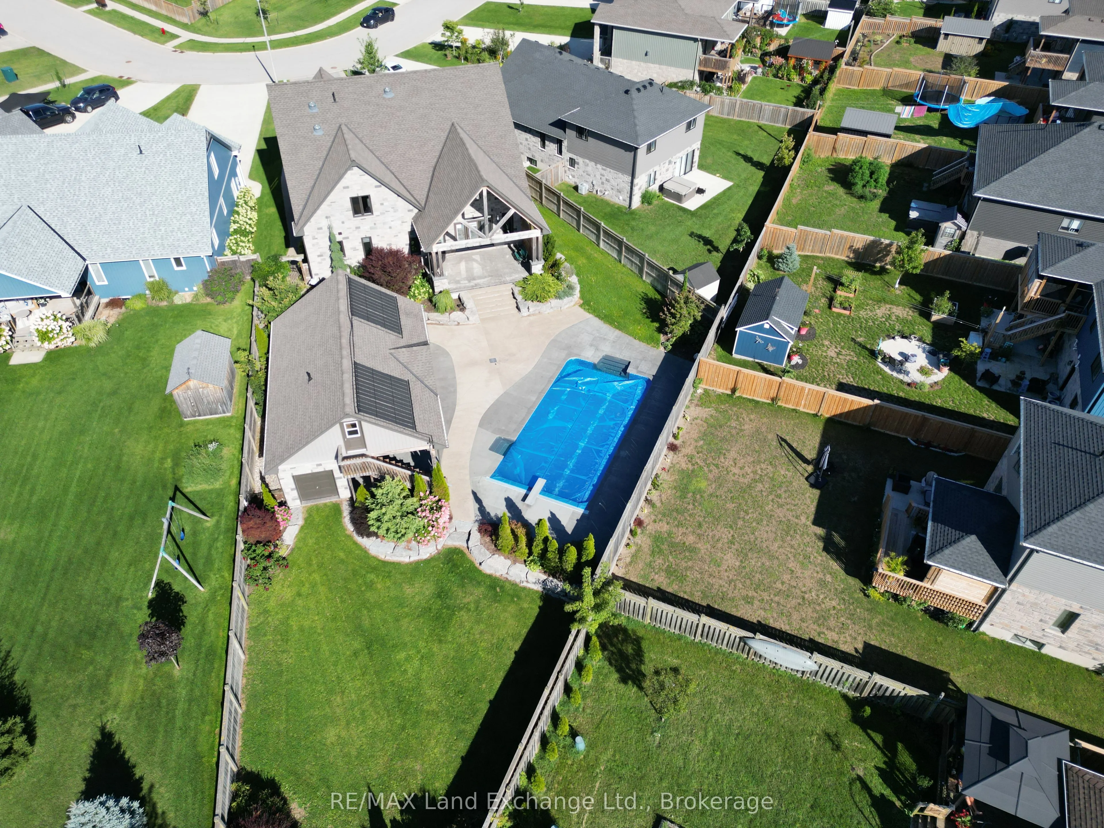 24 Lakefield Drive