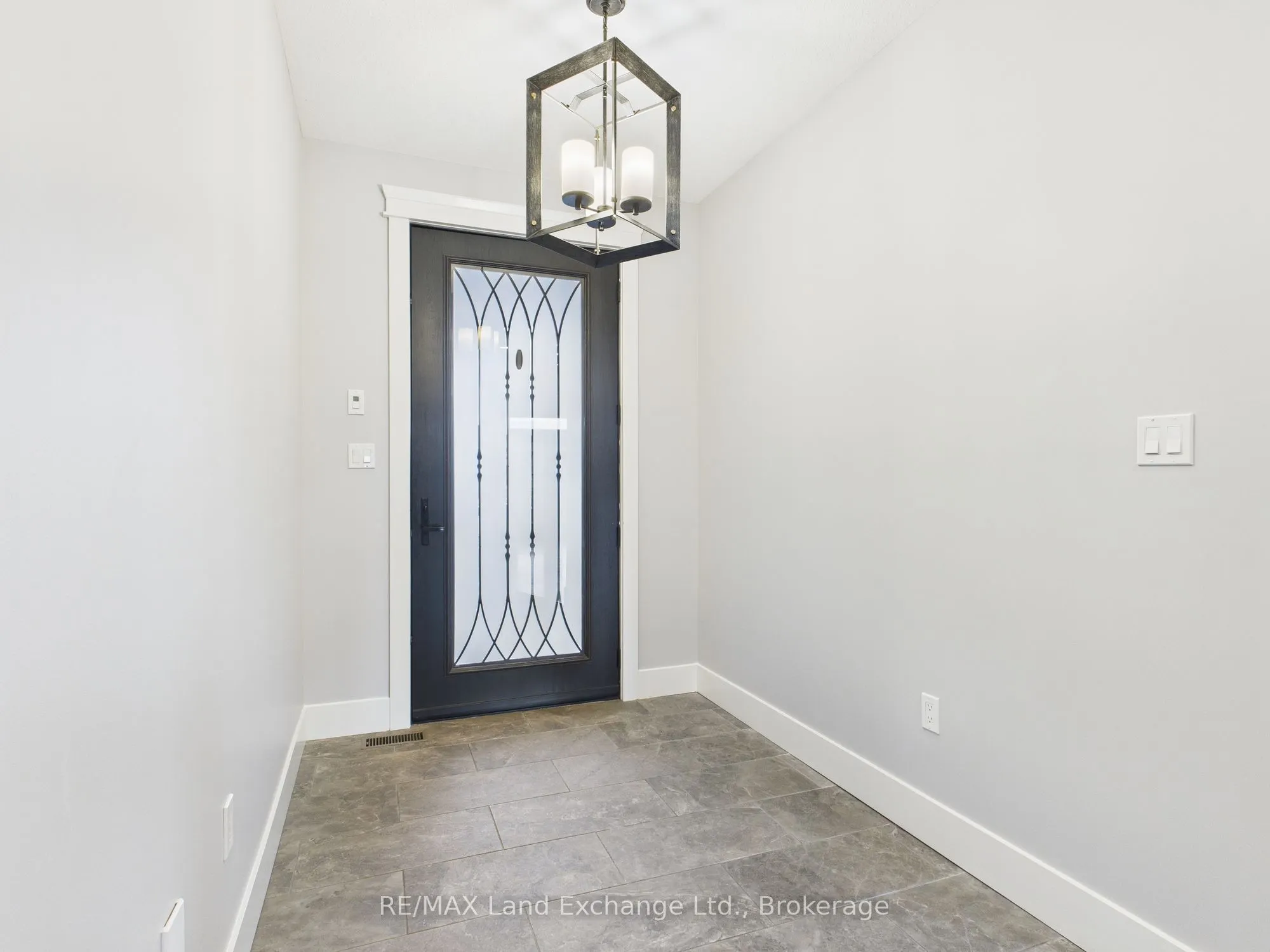 24 Lakefield Drive