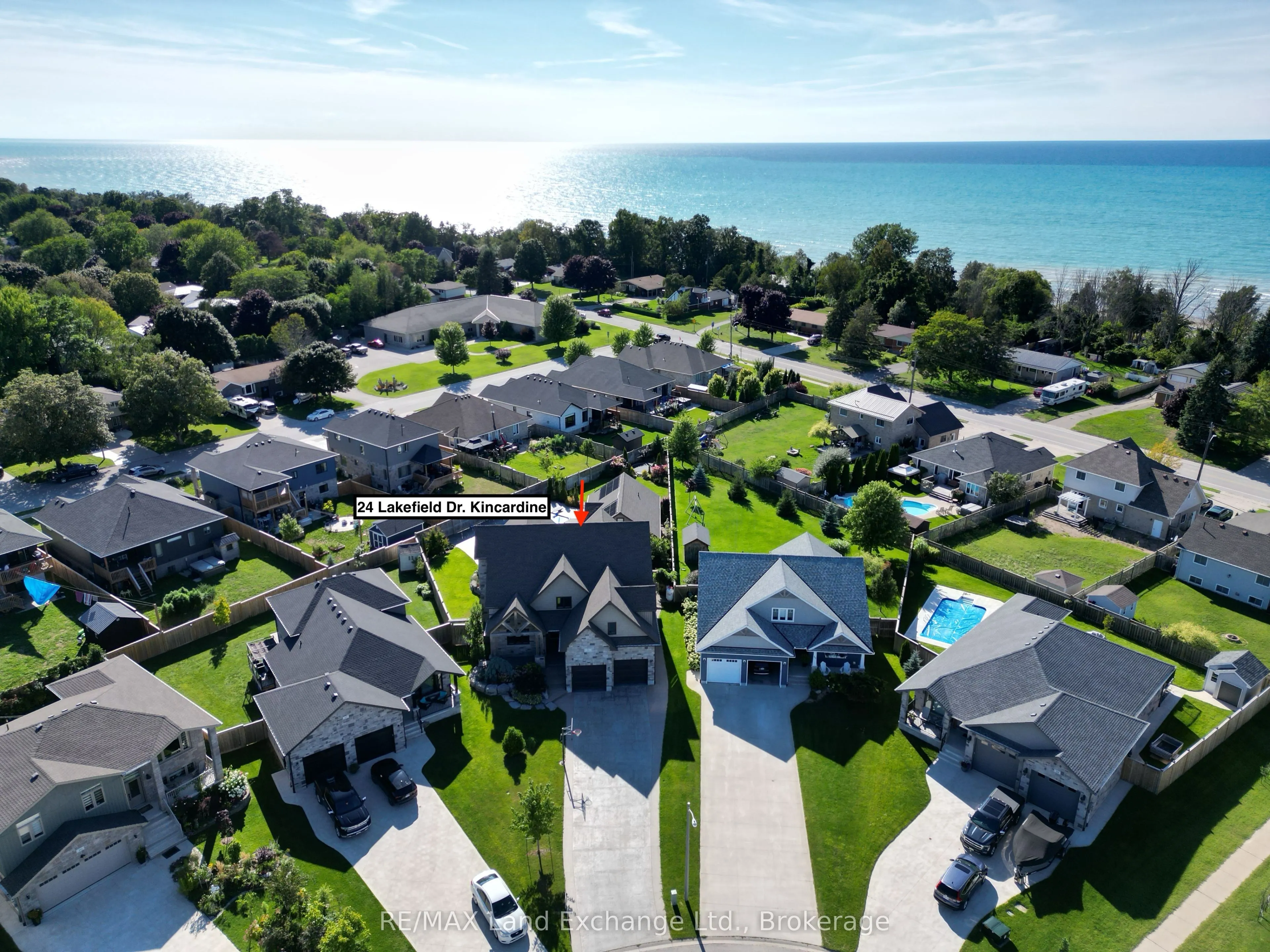 24 Lakefield Drive