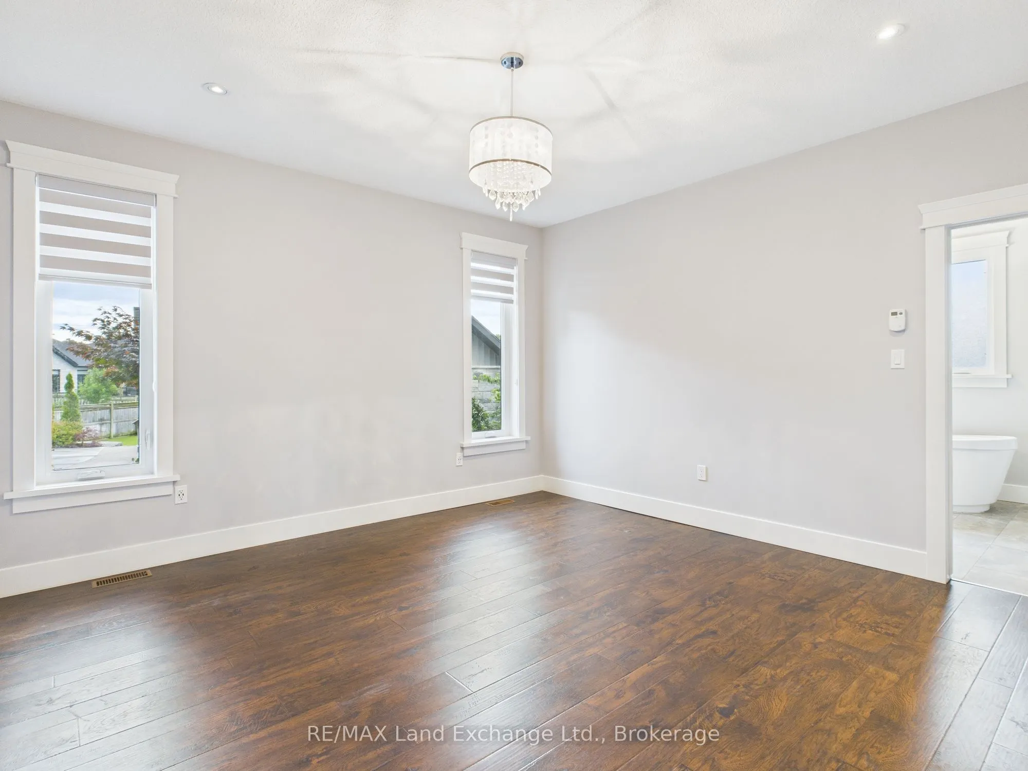 24 Lakefield Drive