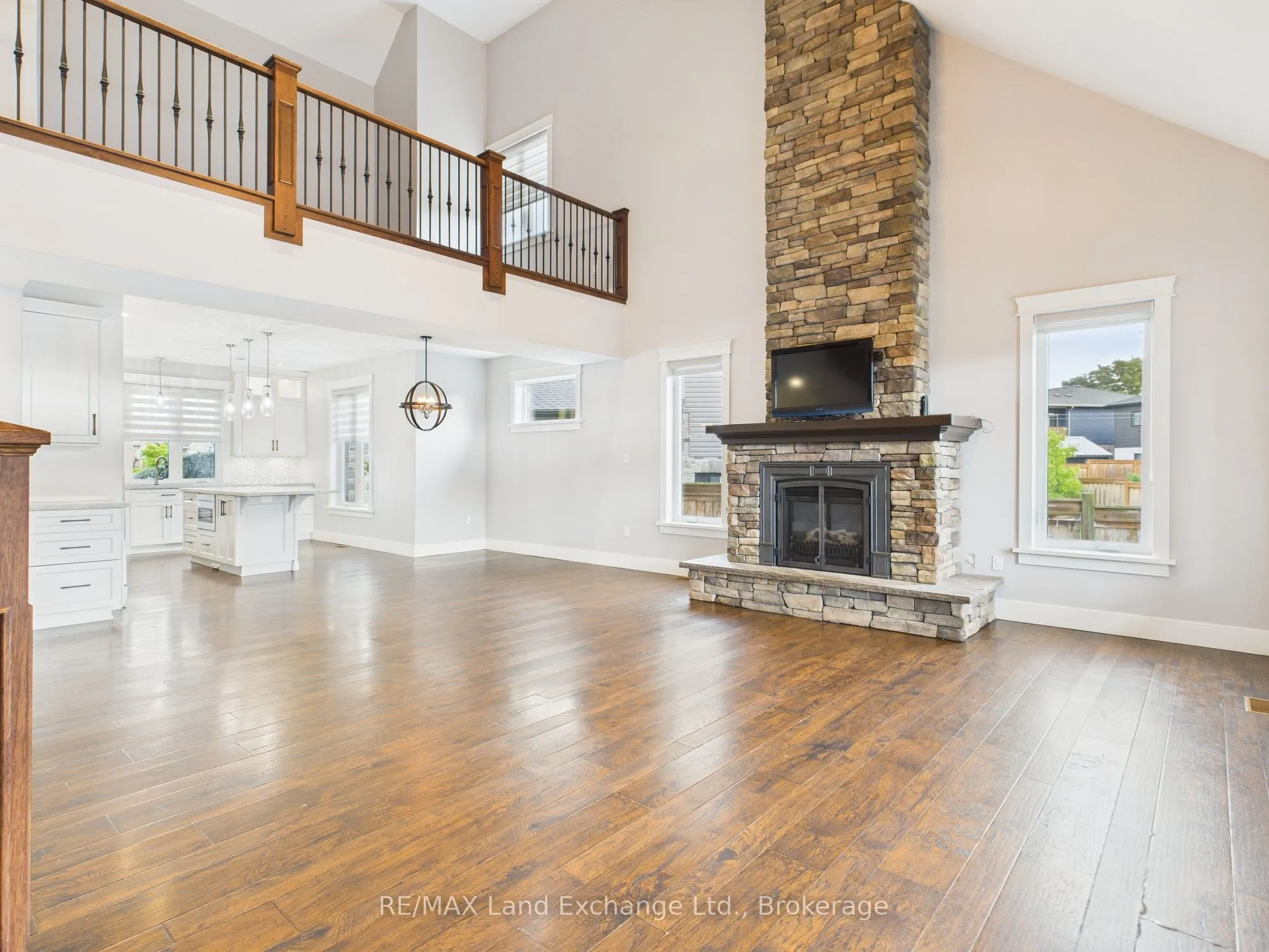 24 Lakefield Drive