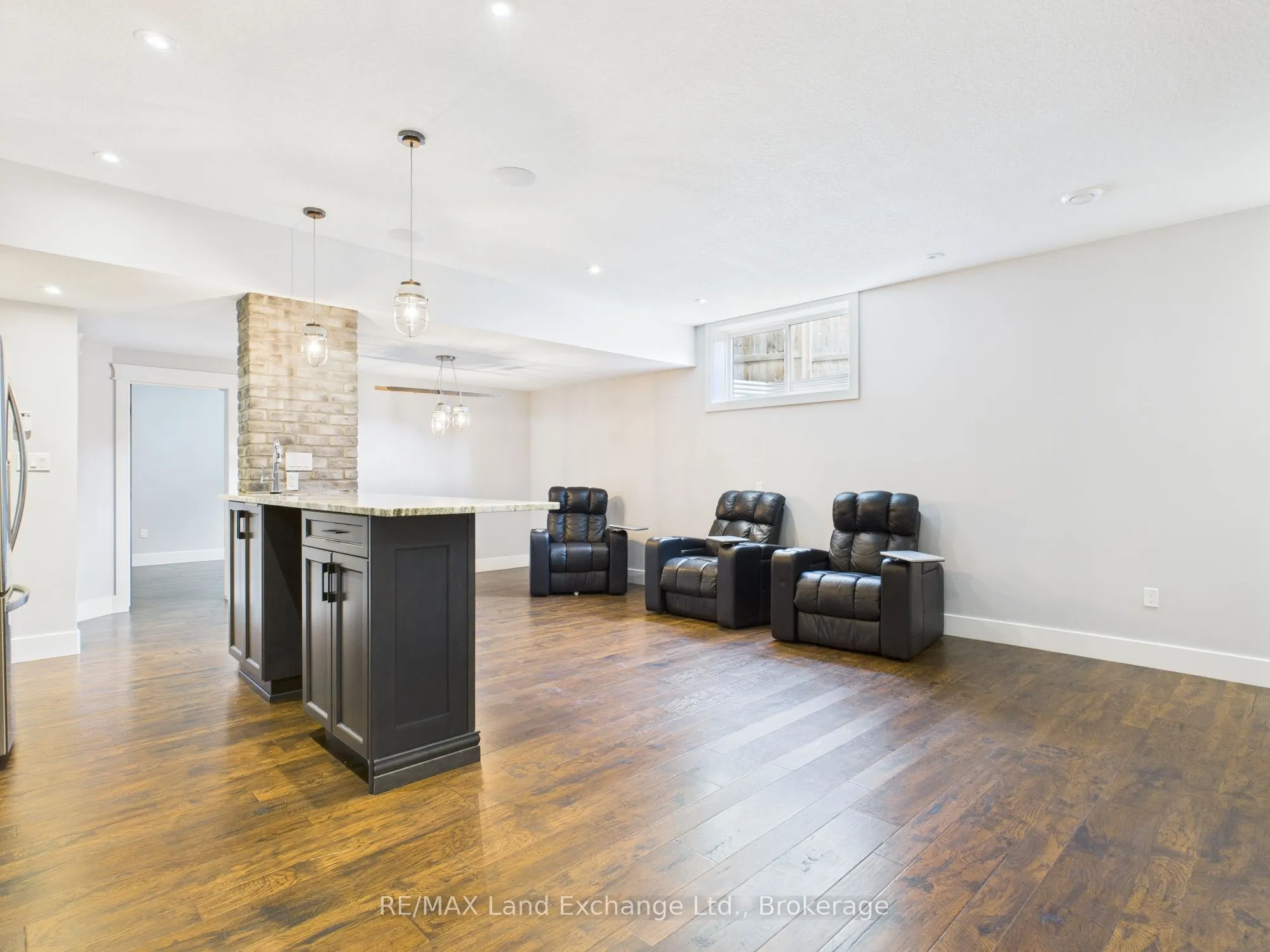24 Lakefield Drive