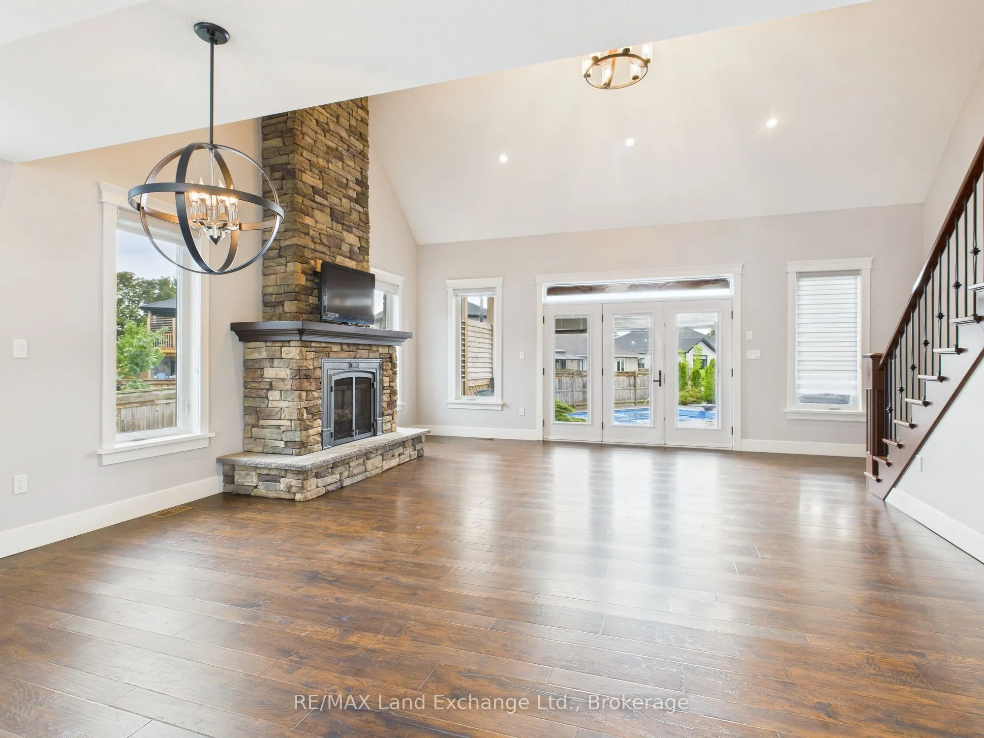 24 Lakefield Drive