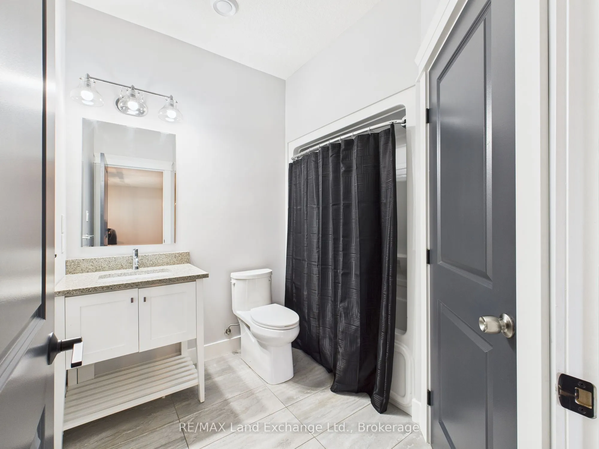 24 Lakefield Drive