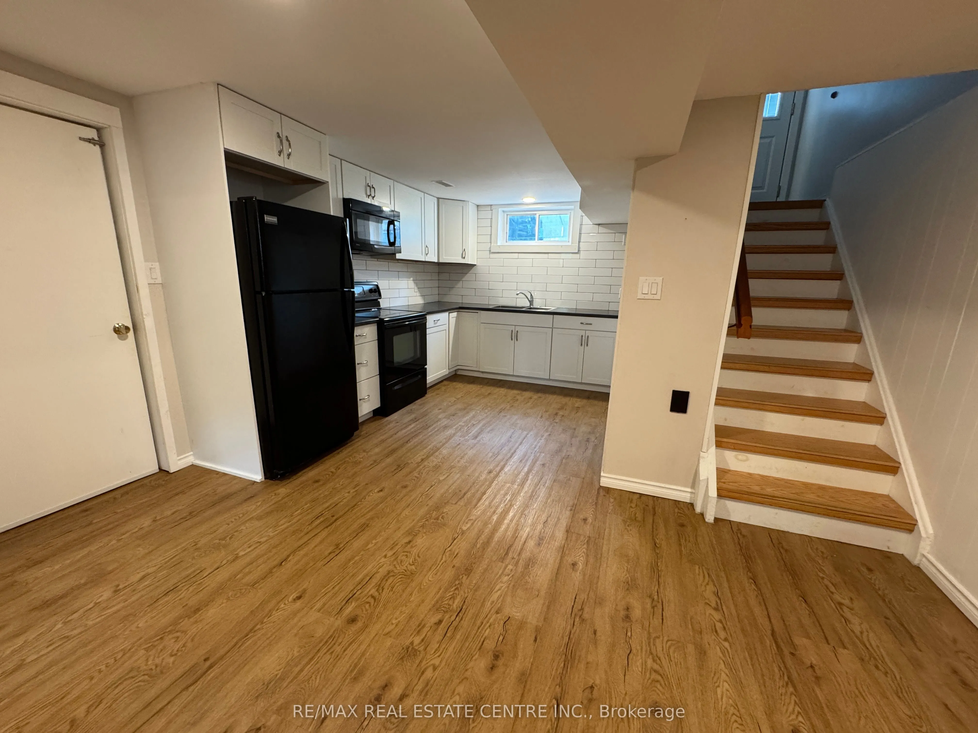 456 Speedvale ( Basement ) Avenue E, #Basement