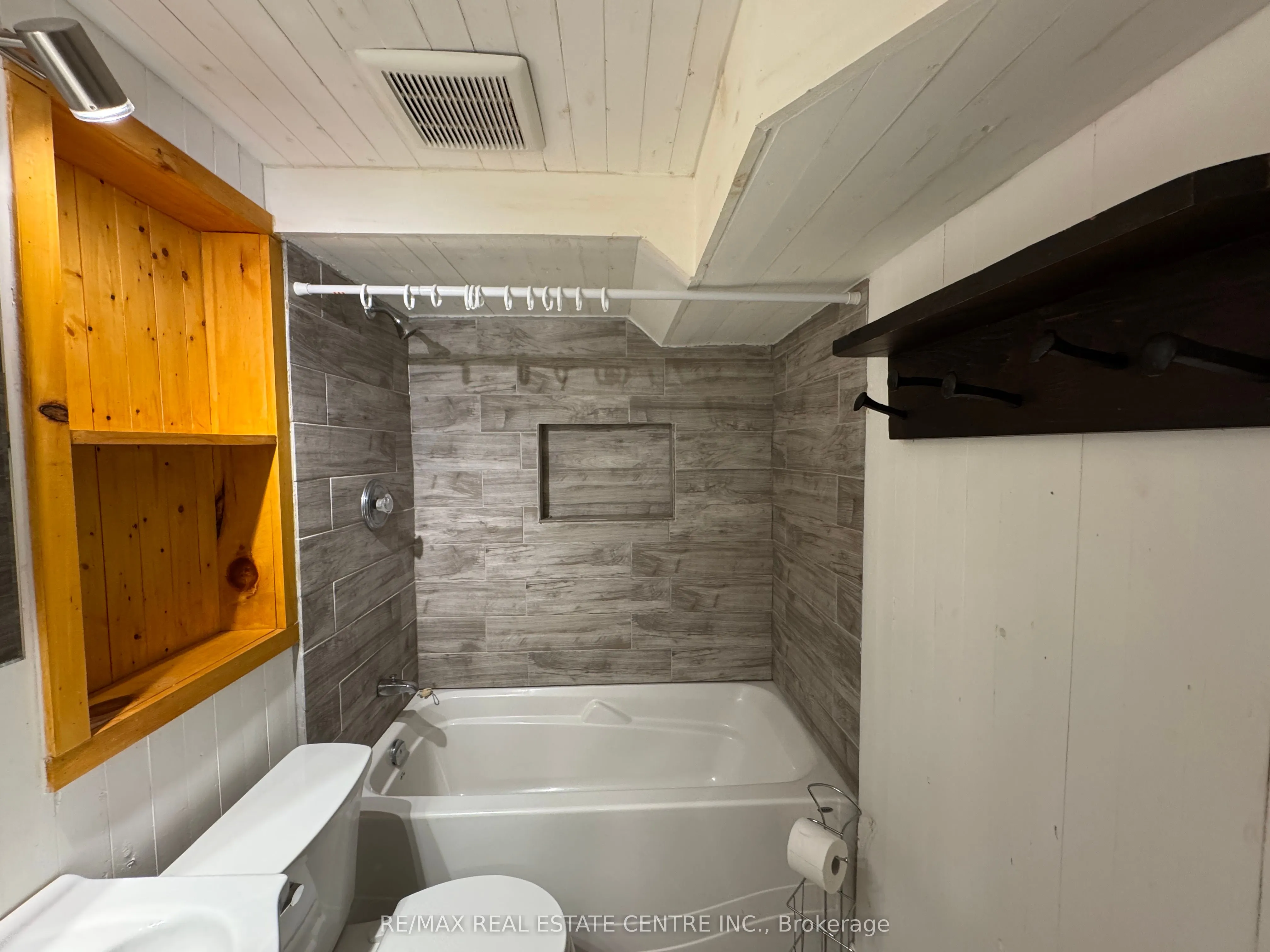 456 Speedvale ( Basement ) Avenue E, #Basement