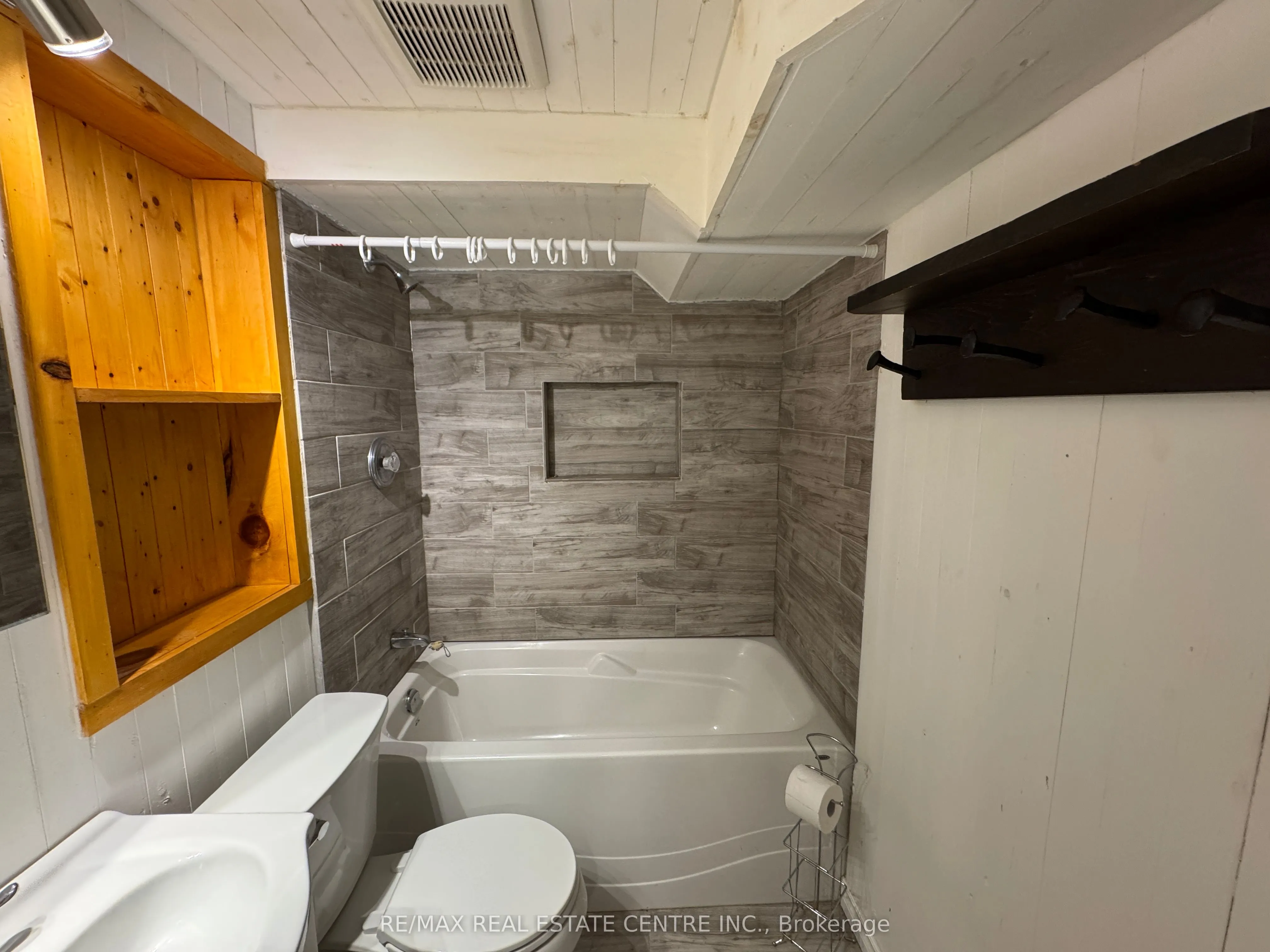 456 Speedvale ( Basement ) Avenue E, #Basement