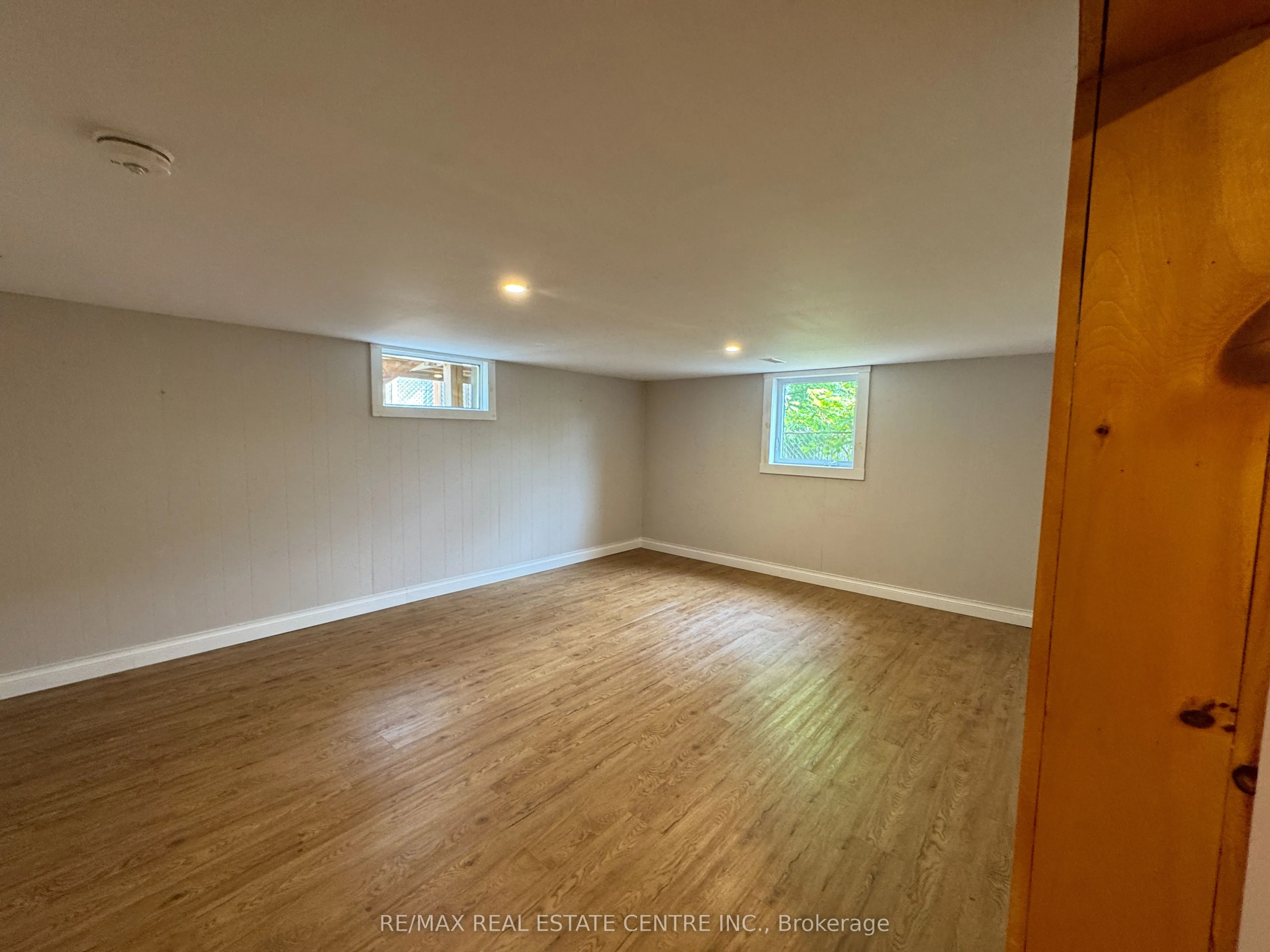 456 Speedvale ( Basement ) Avenue E, #Basement