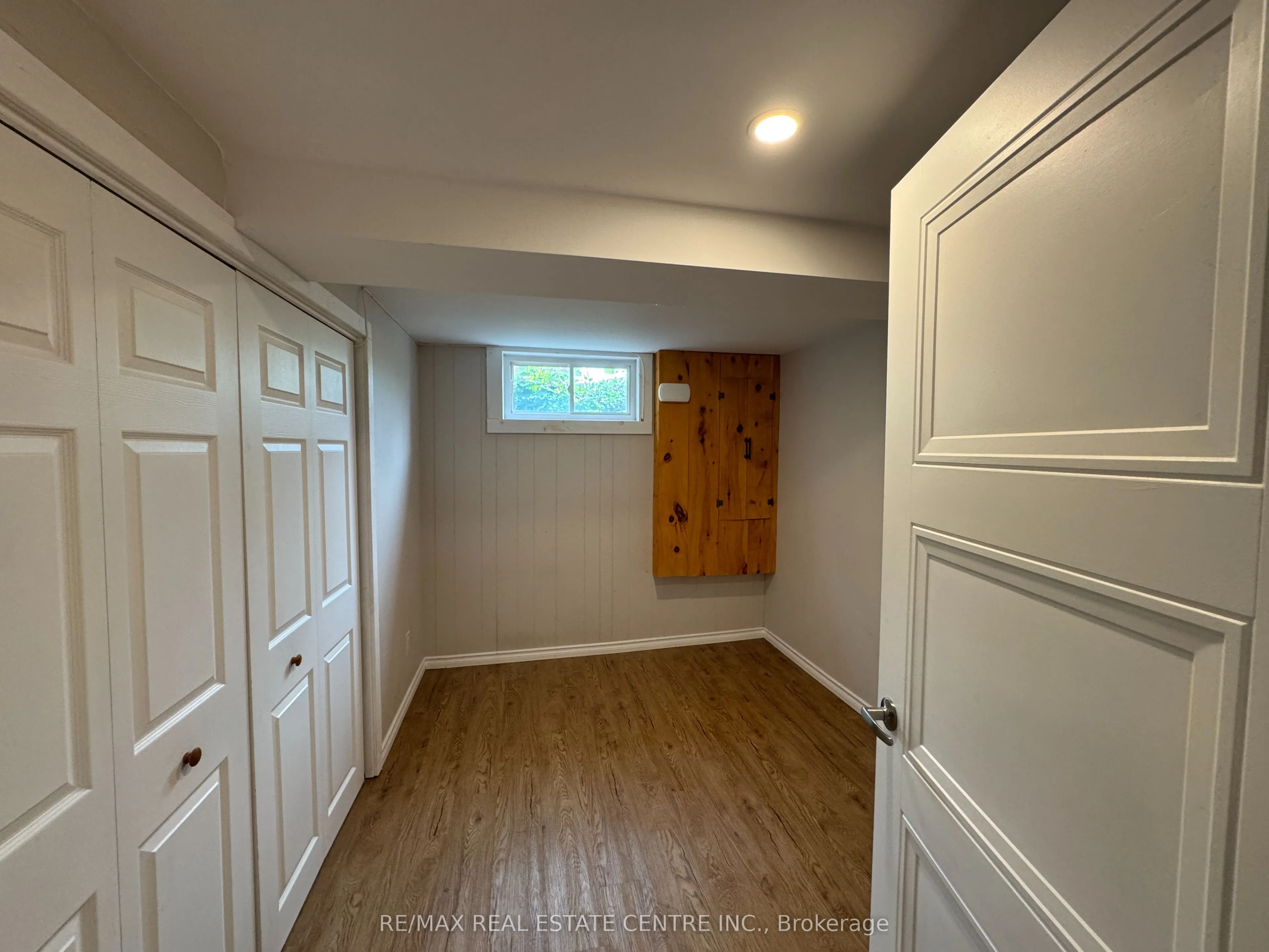 456 Speedvale ( Basement ) Avenue E, #Basement