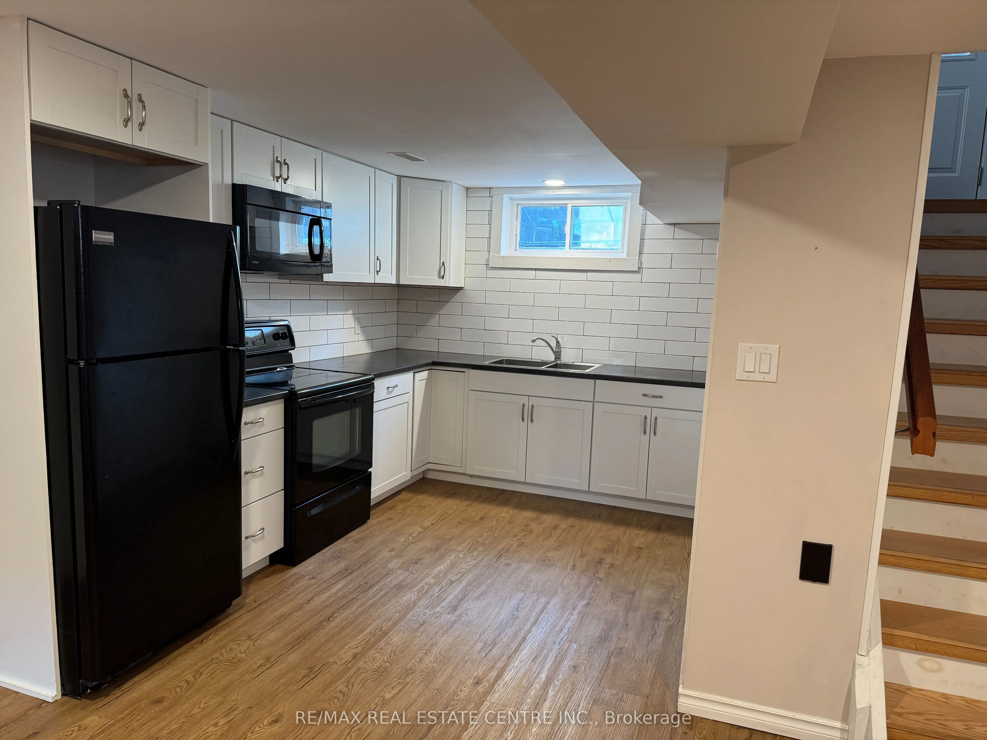 456 Speedvale ( Basement ) Avenue E, #Basement