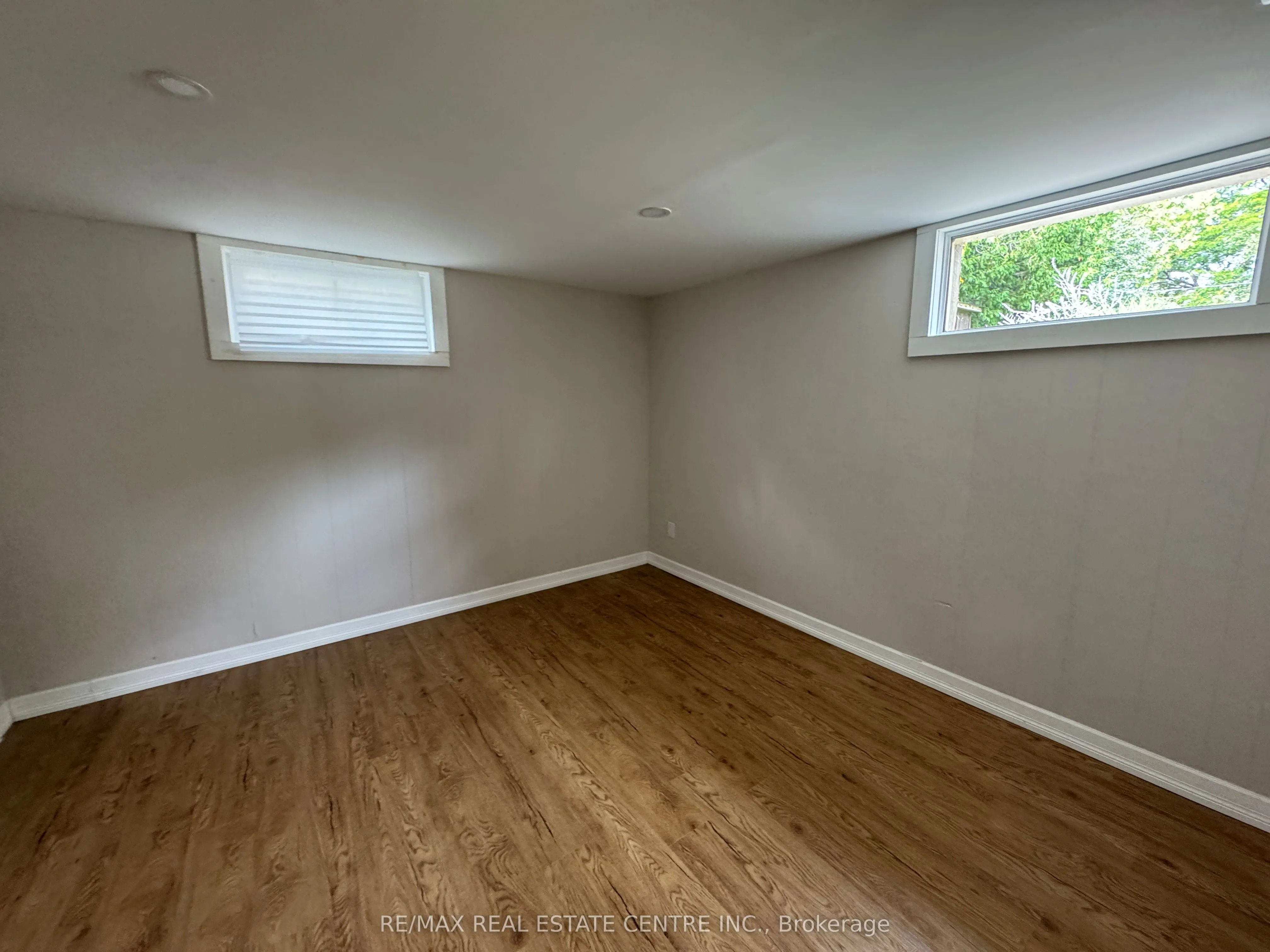 456 Speedvale ( Basement ) Avenue E, #Basement