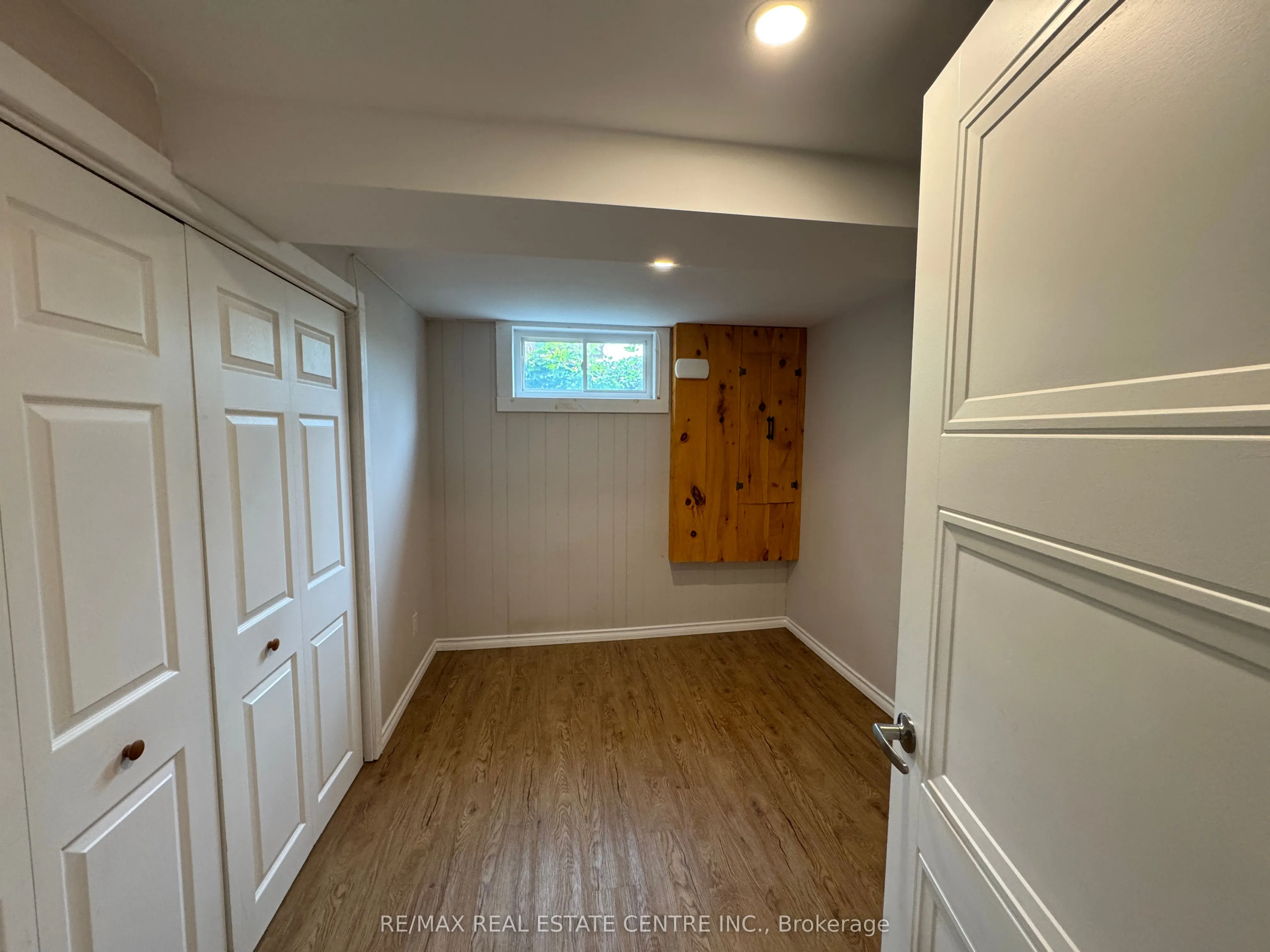 456 Speedvale ( Basement ) Avenue E, #Basement