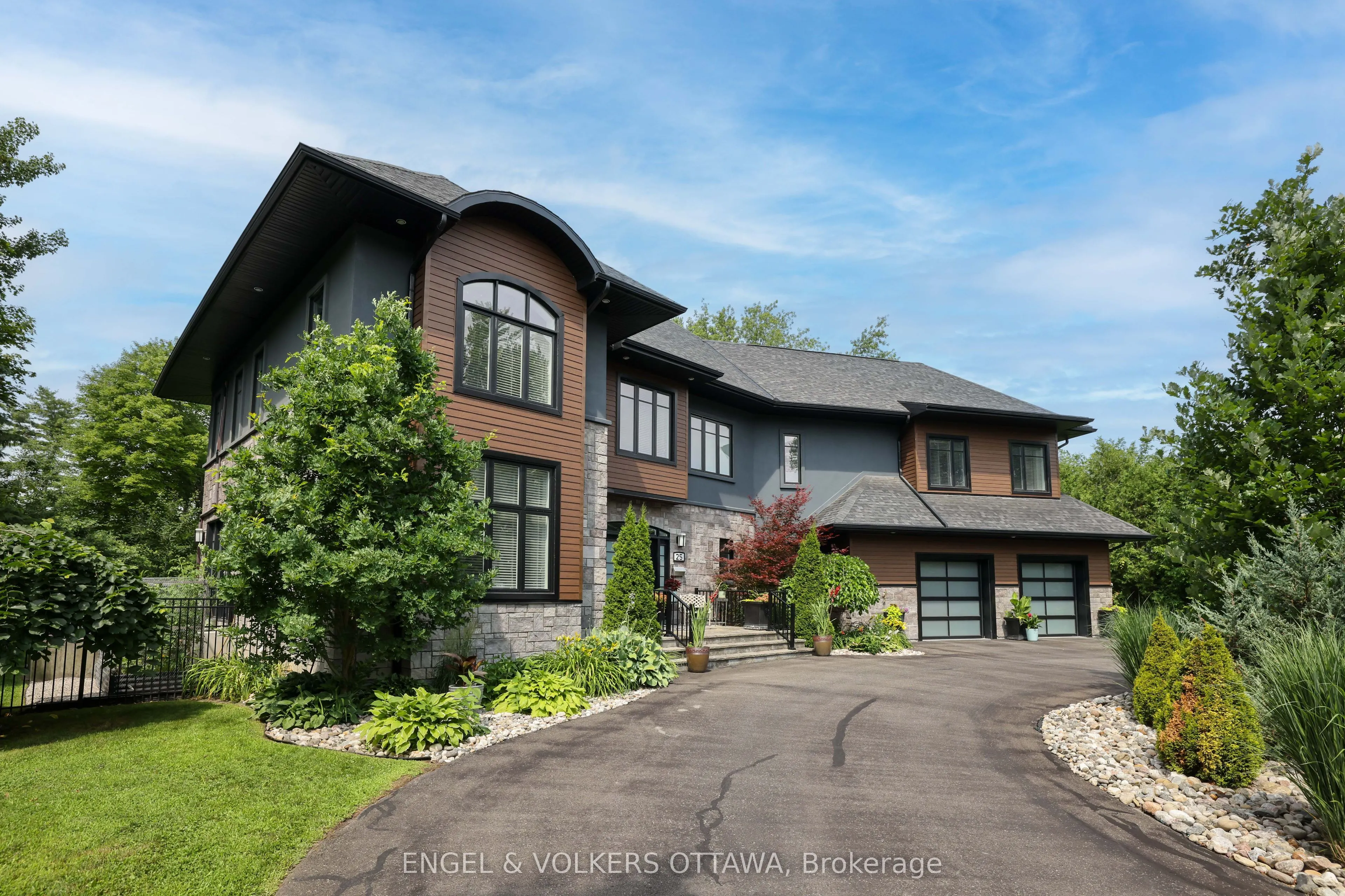 25 Kaymar Drive