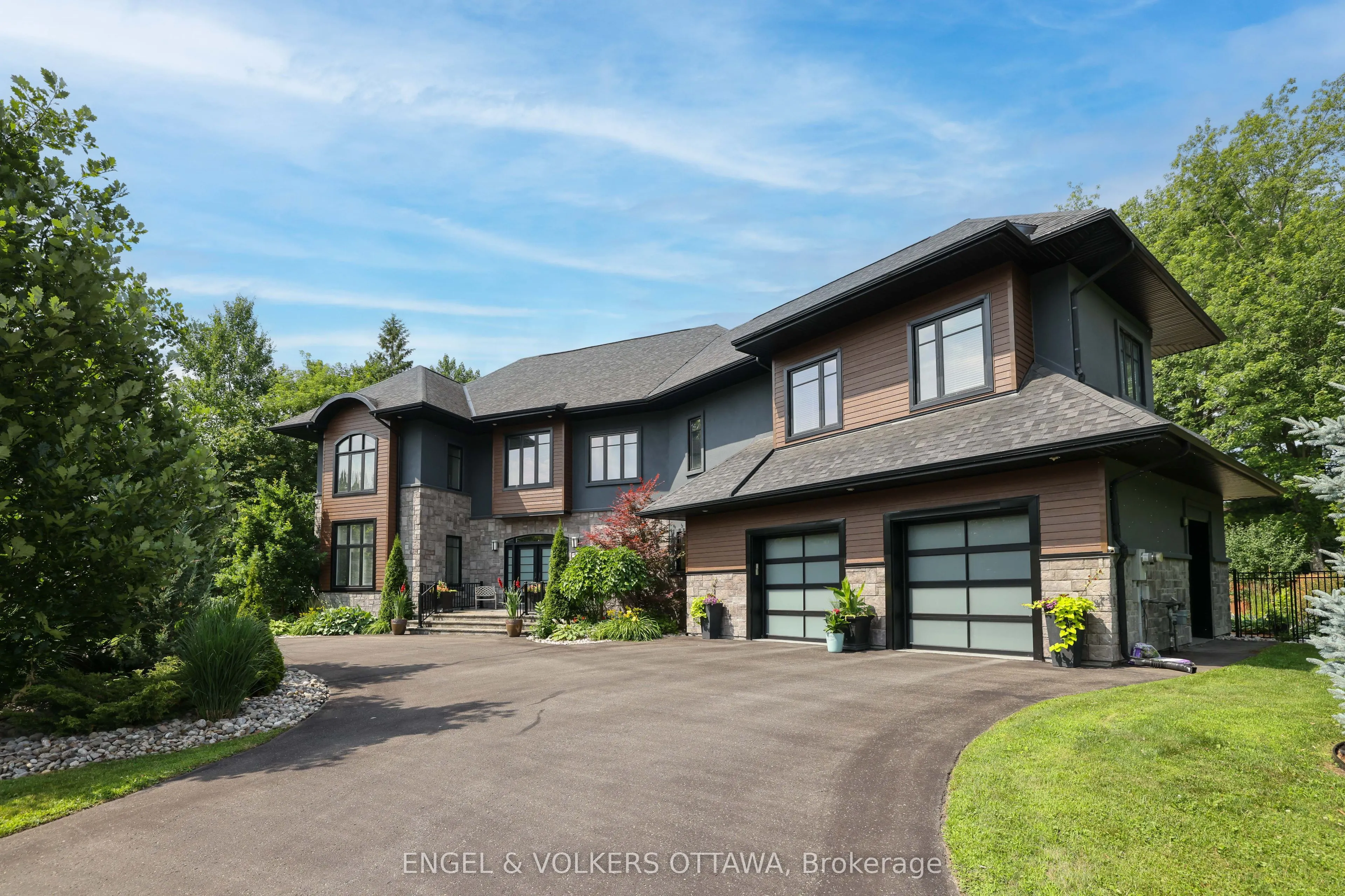 25 Kaymar Drive