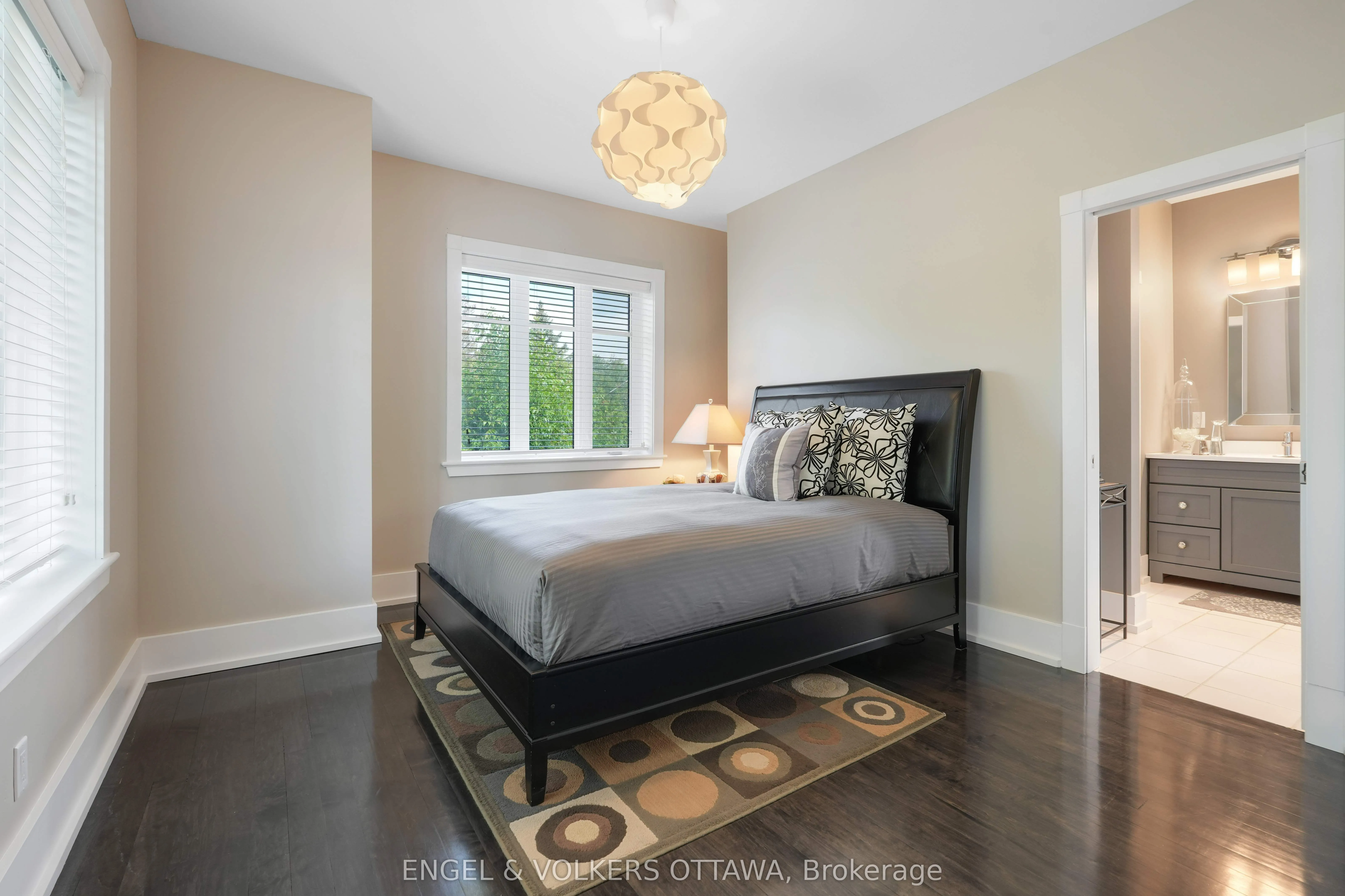 25 Kaymar Drive