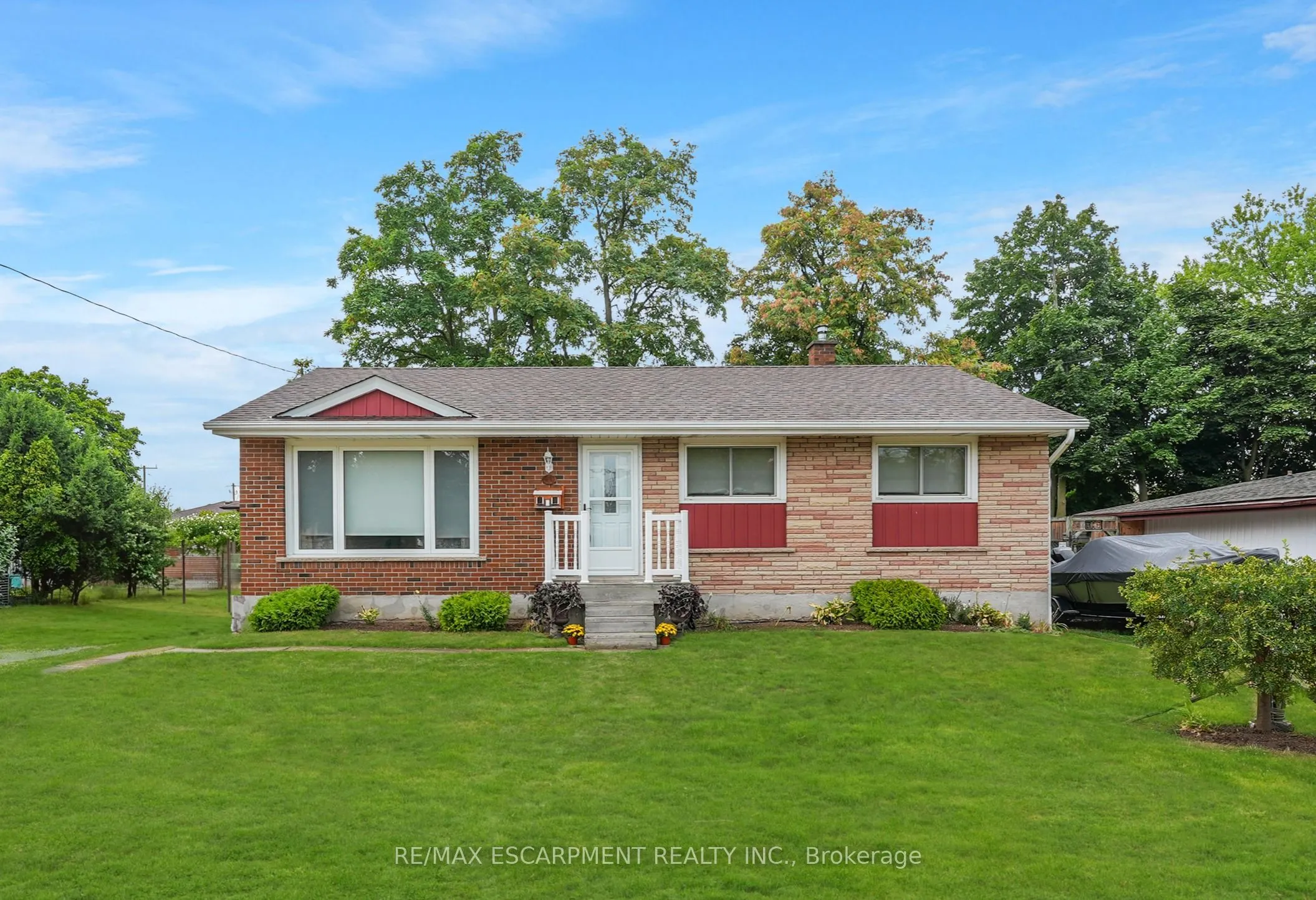 11 Kelson Avenue N