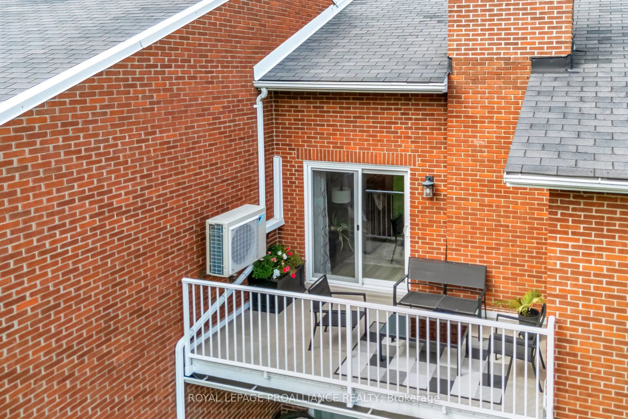 179 Herchimer Avenue, #12