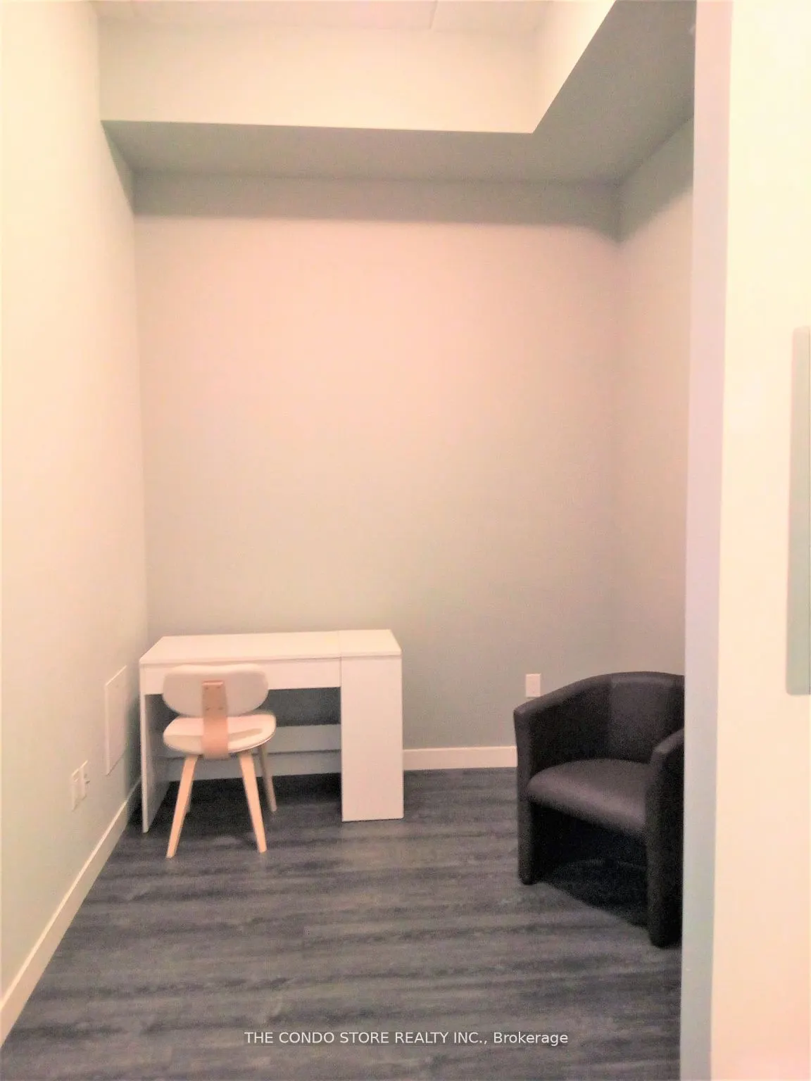 318 Spruce Street, #301