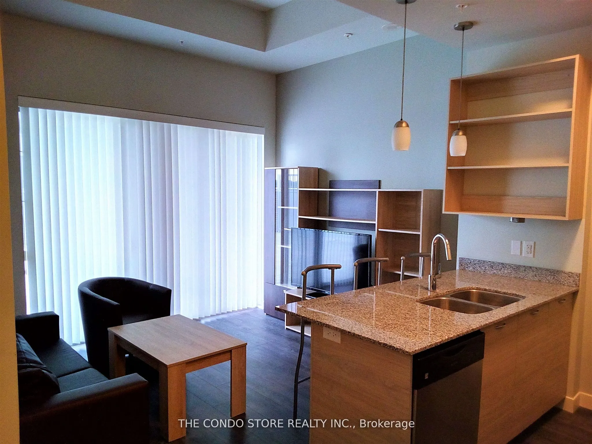 318 Spruce Street, #301