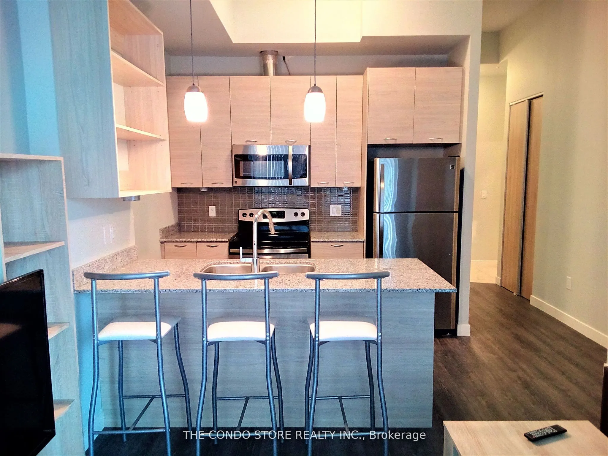 318 Spruce Street, #301