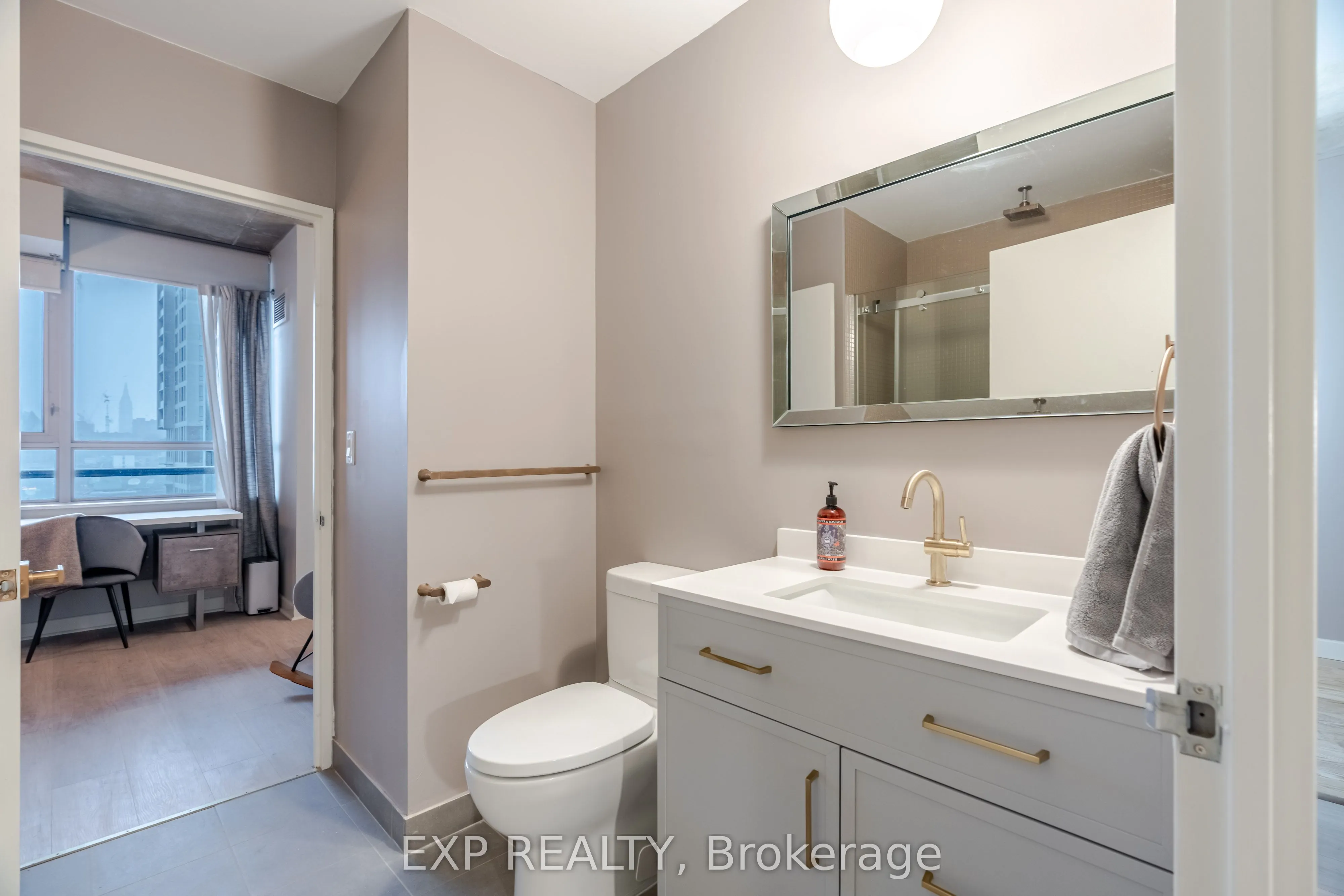 179 GEORGE Street, #907