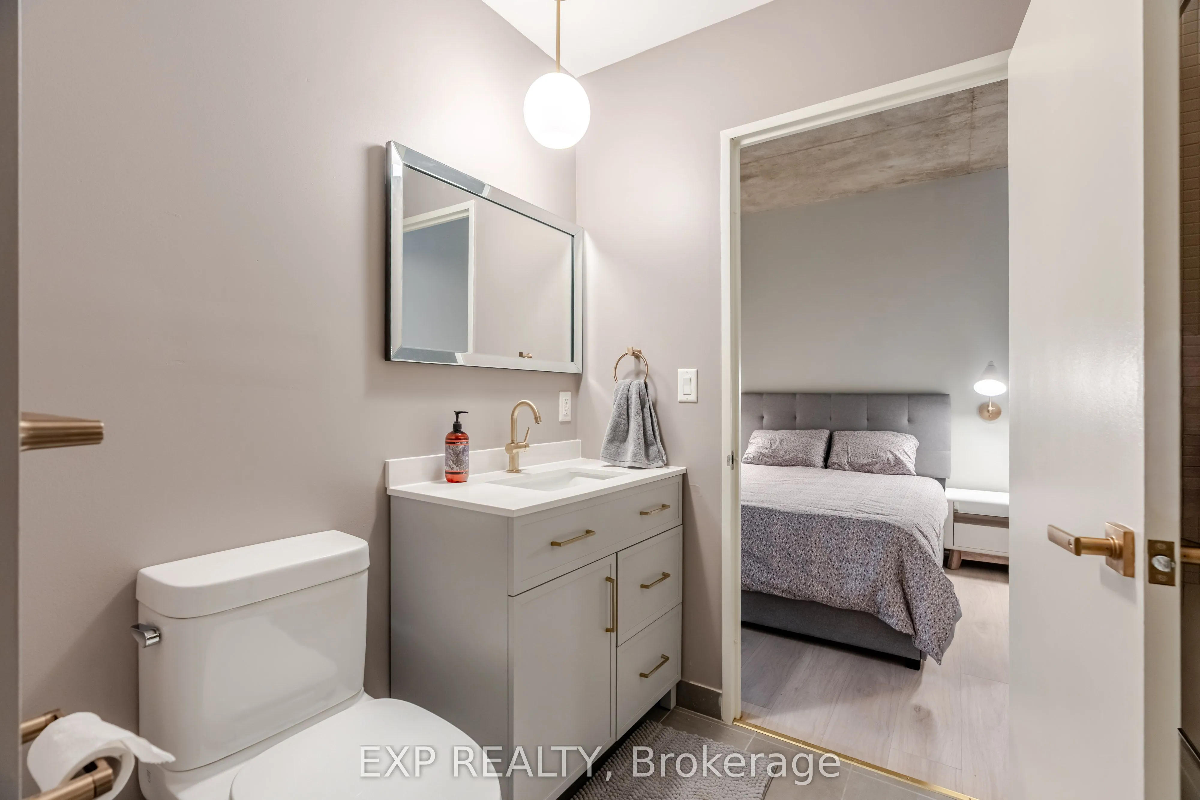 179 GEORGE Street, #907