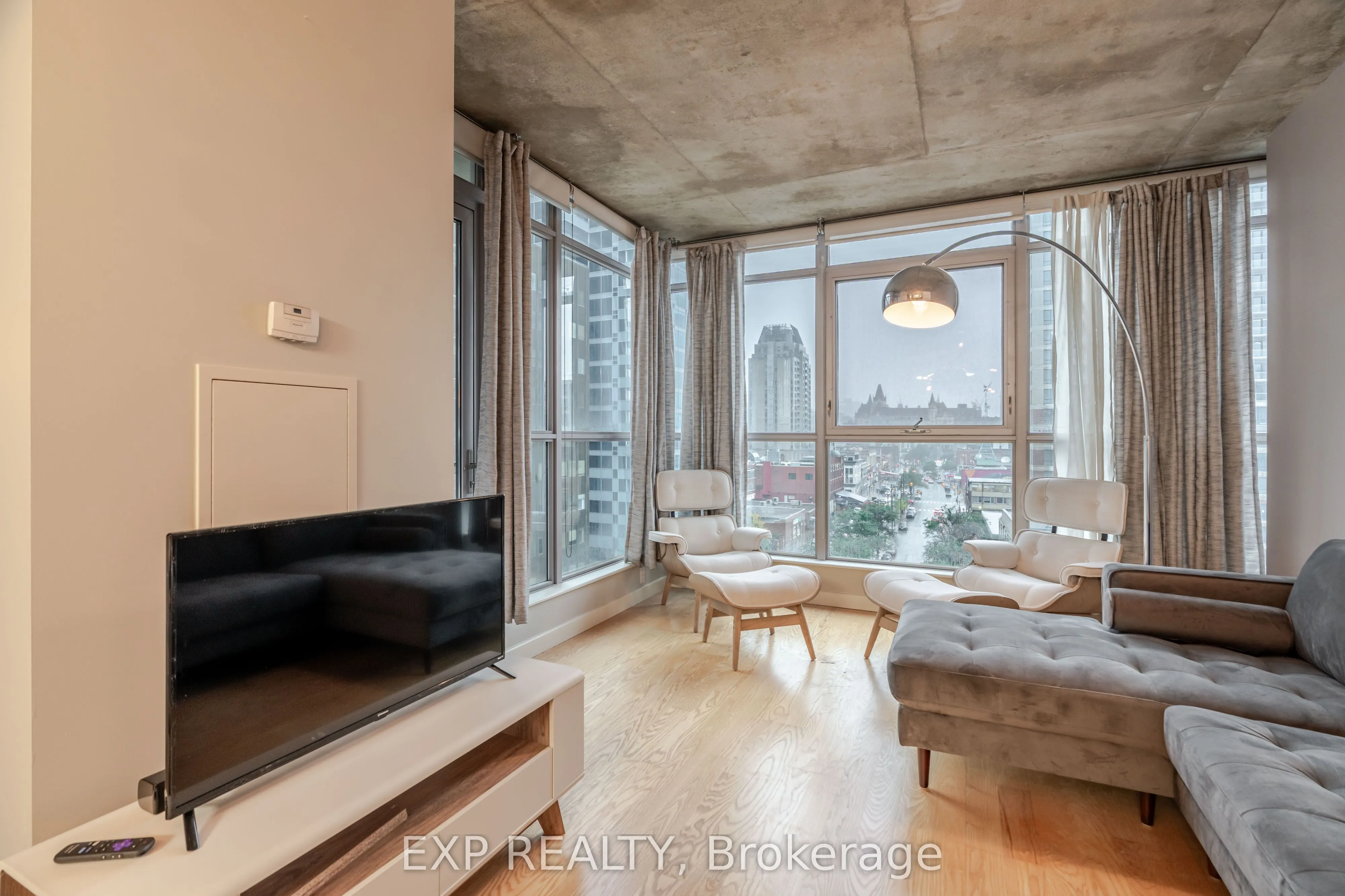 179 GEORGE Street, #907