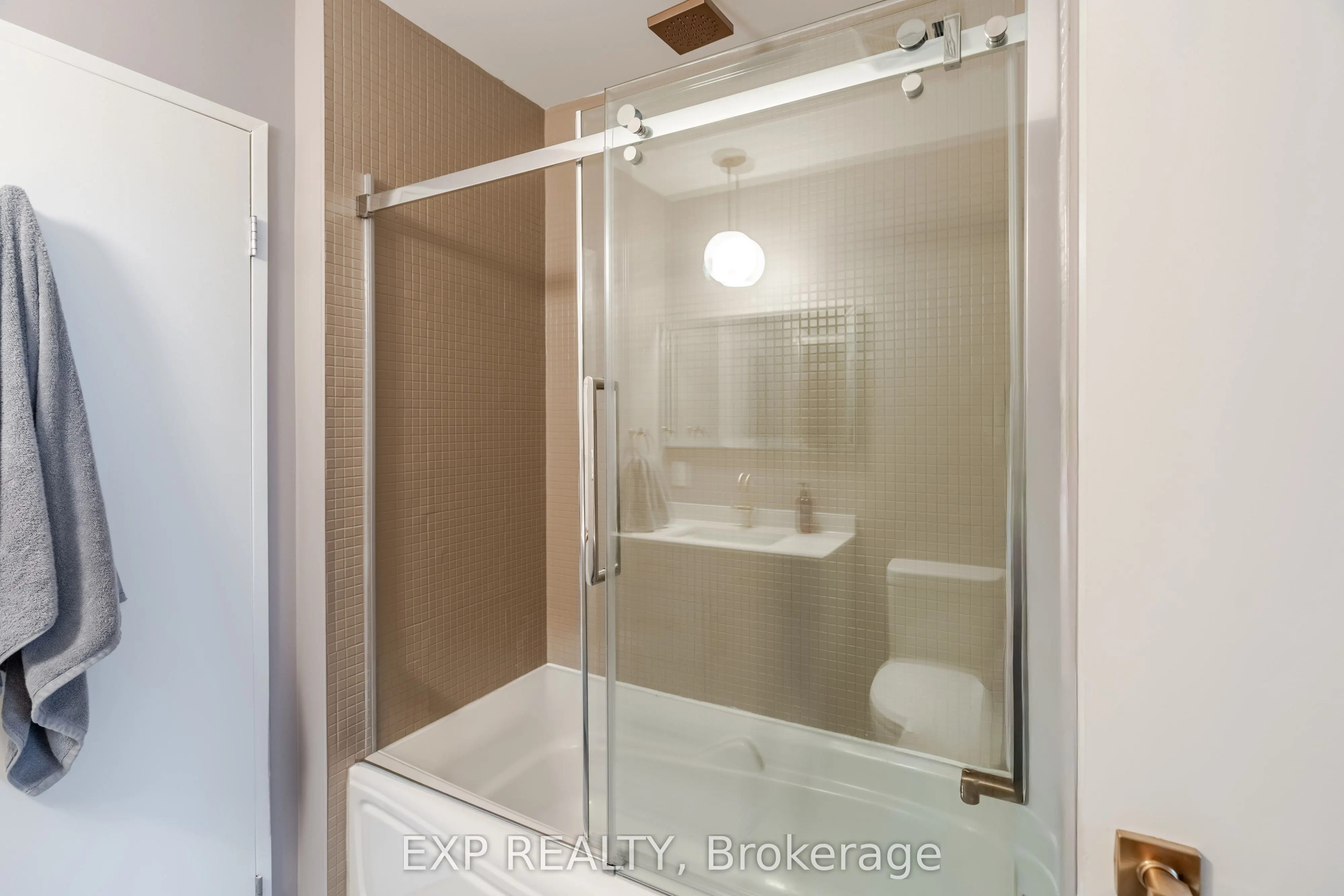 179 GEORGE Street, #907