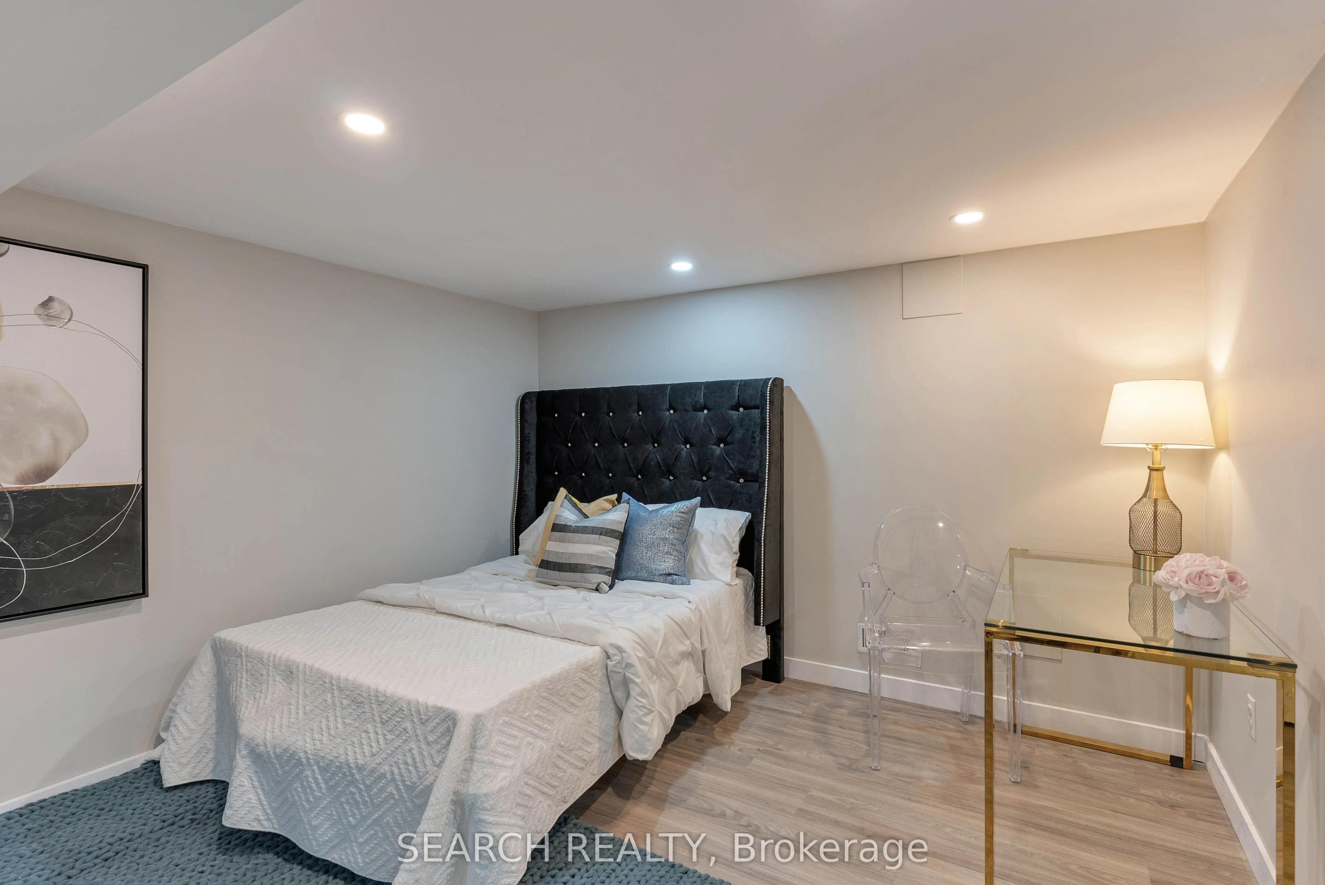 82 Southmoor Drive
