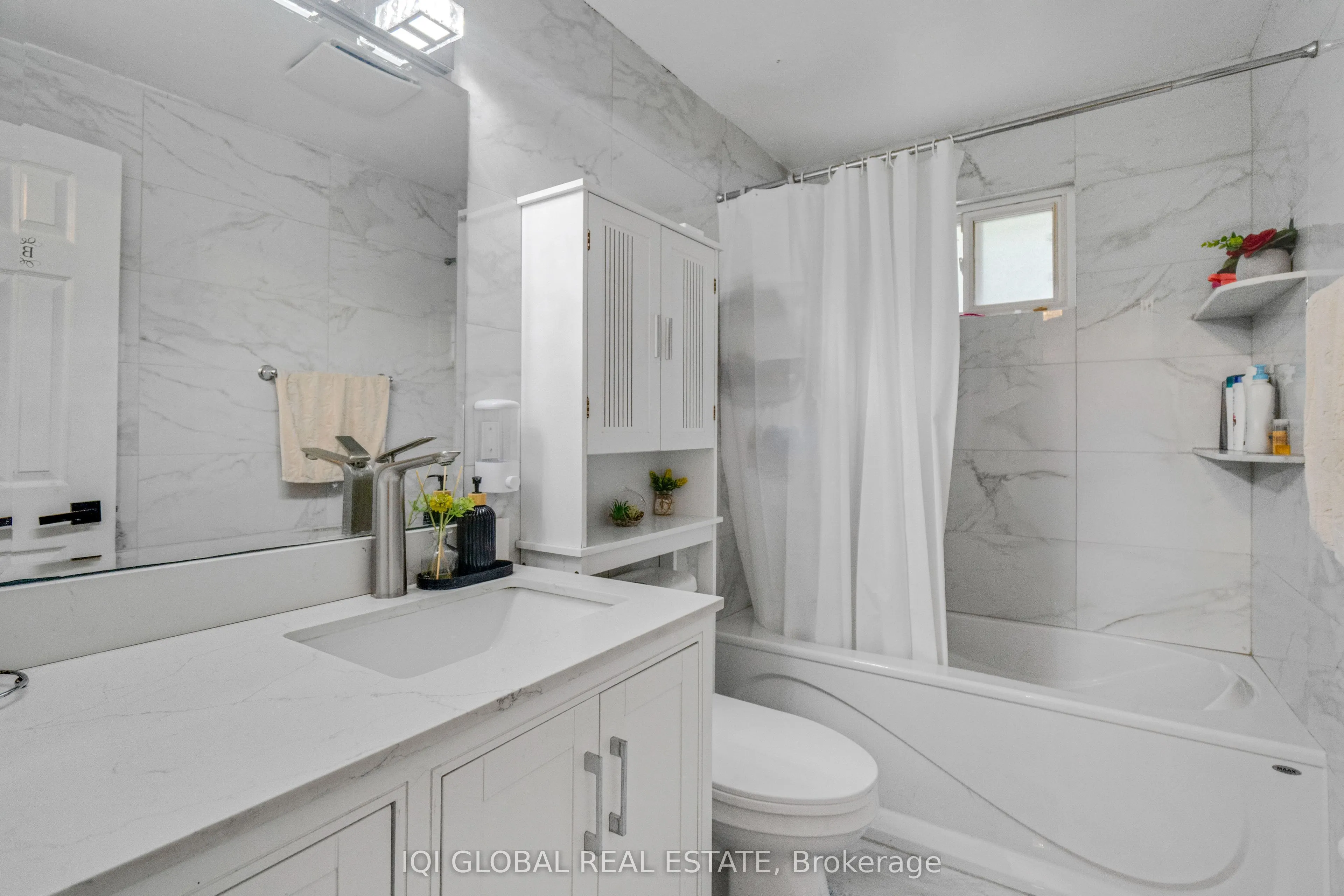 539 Parkview Crescent, #17