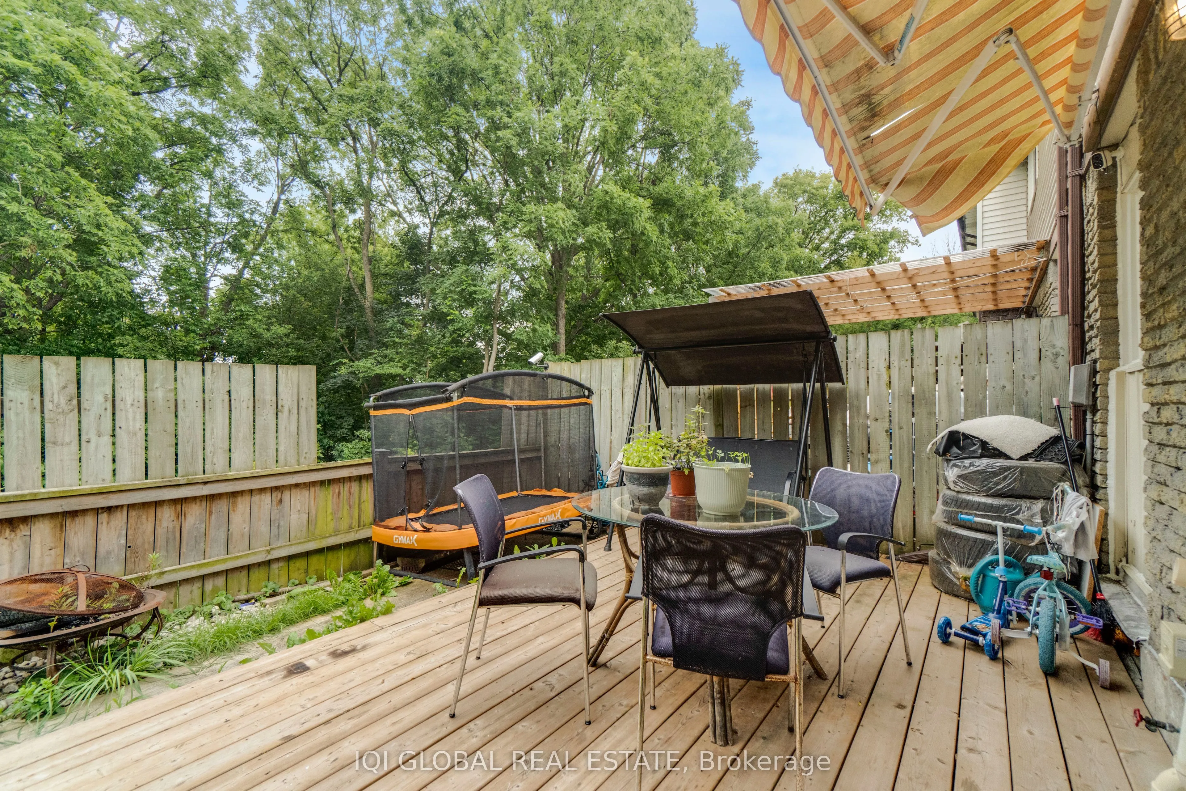 539 Parkview Crescent, #17