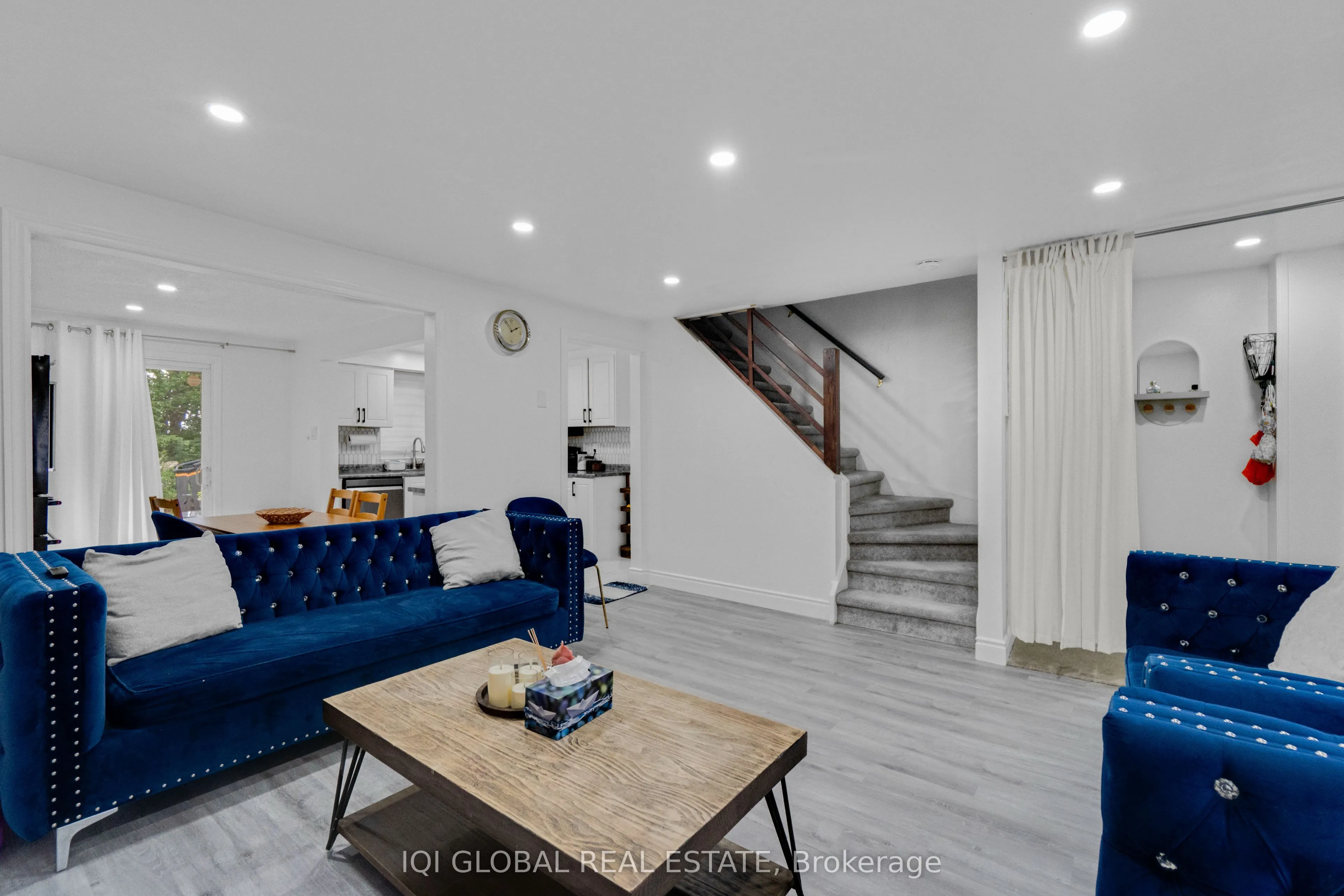 539 Parkview Crescent, #17