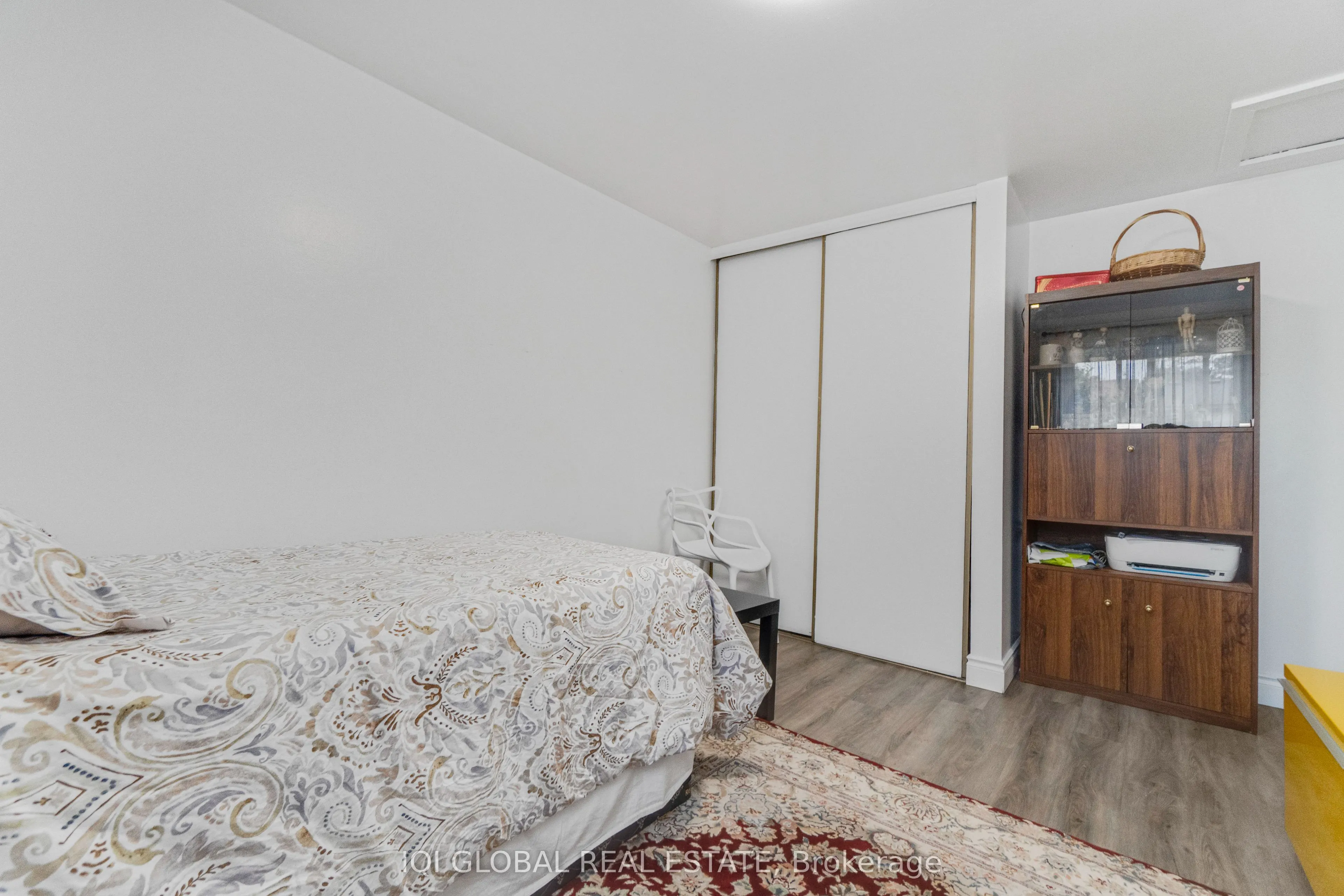 539 Parkview Crescent, #17