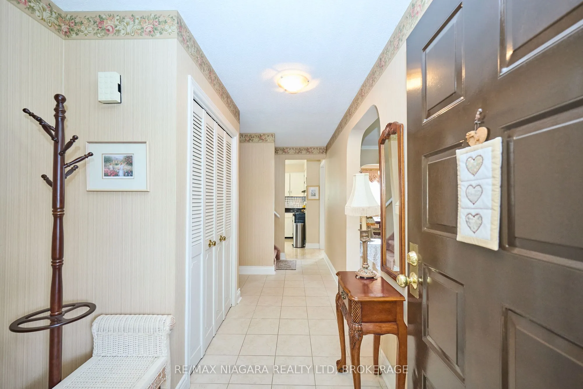 12 Lampman Crescent