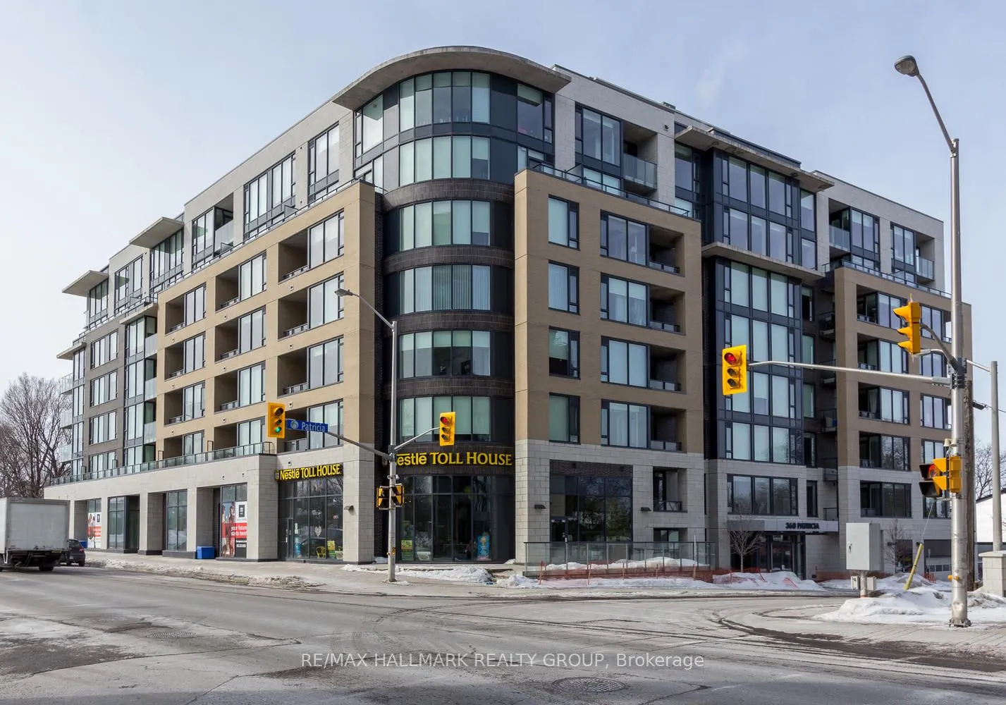 360 Patricia Avenue, #707