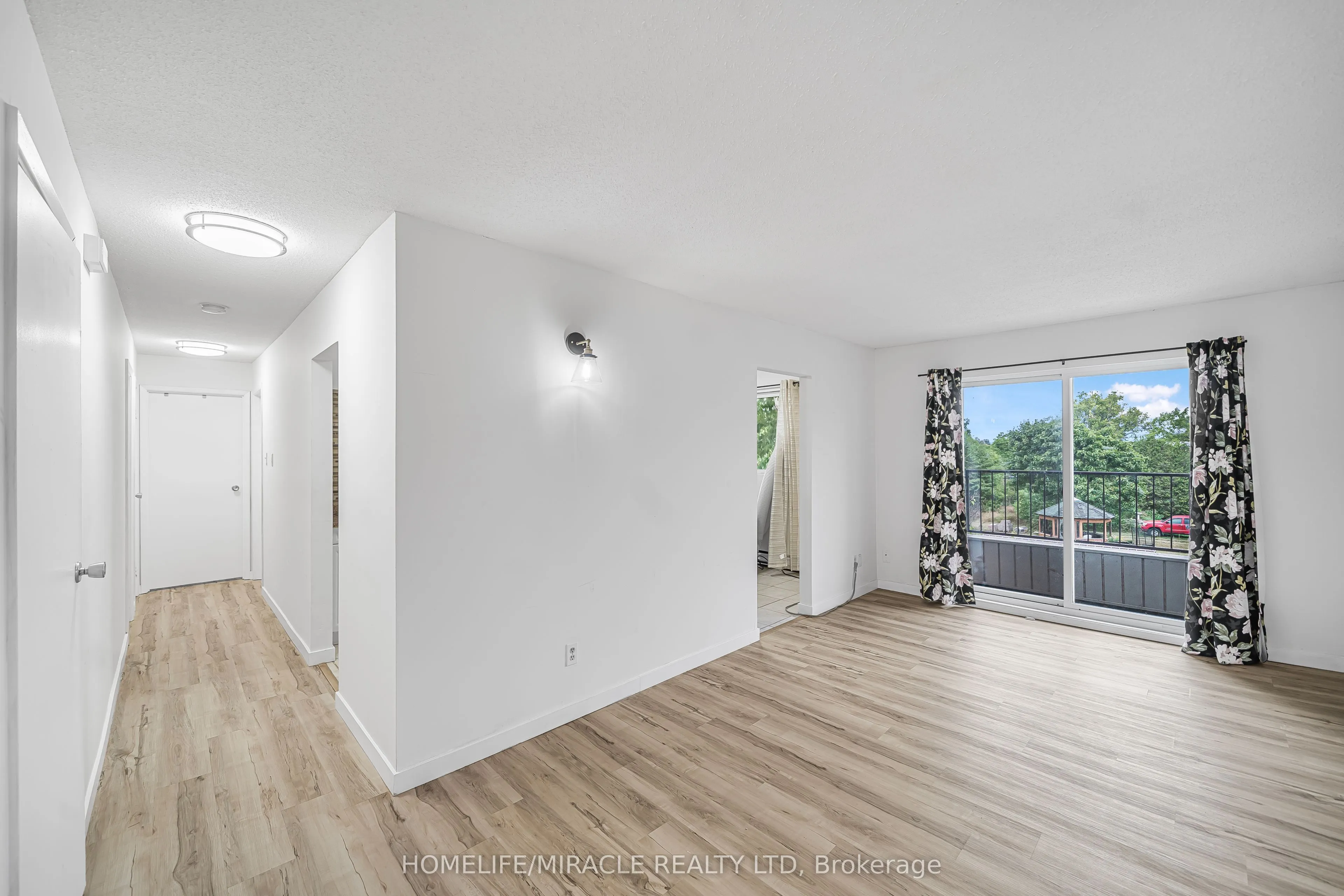 323 Main Street W, #305
