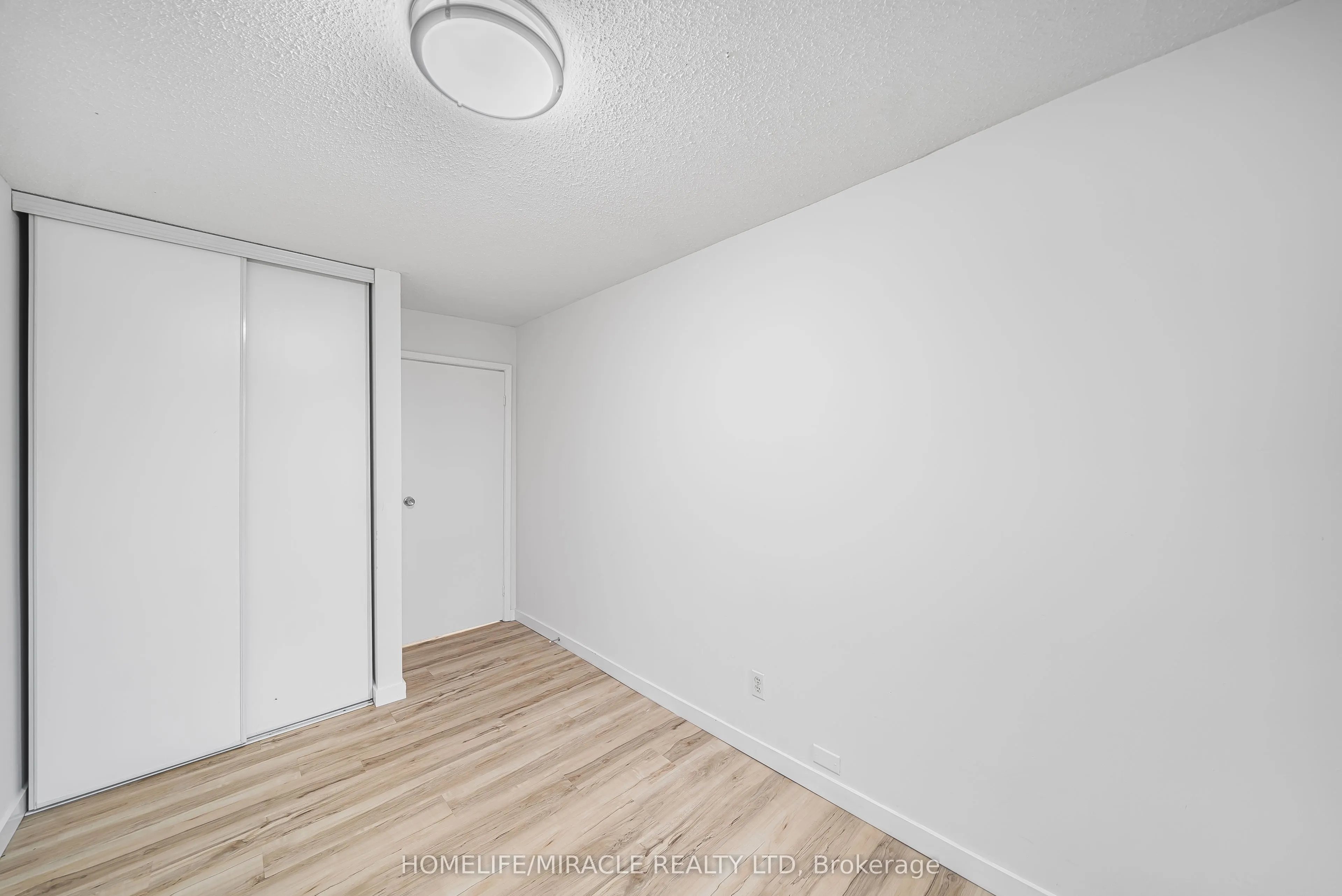 323 Main Street W, #305